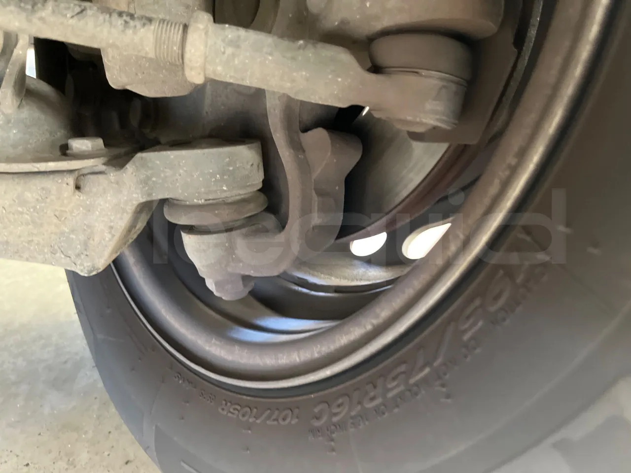 Mercedes-Benz Sprinter 518 CDI - EUR4/135Kw/7.34 Mt - front discs left