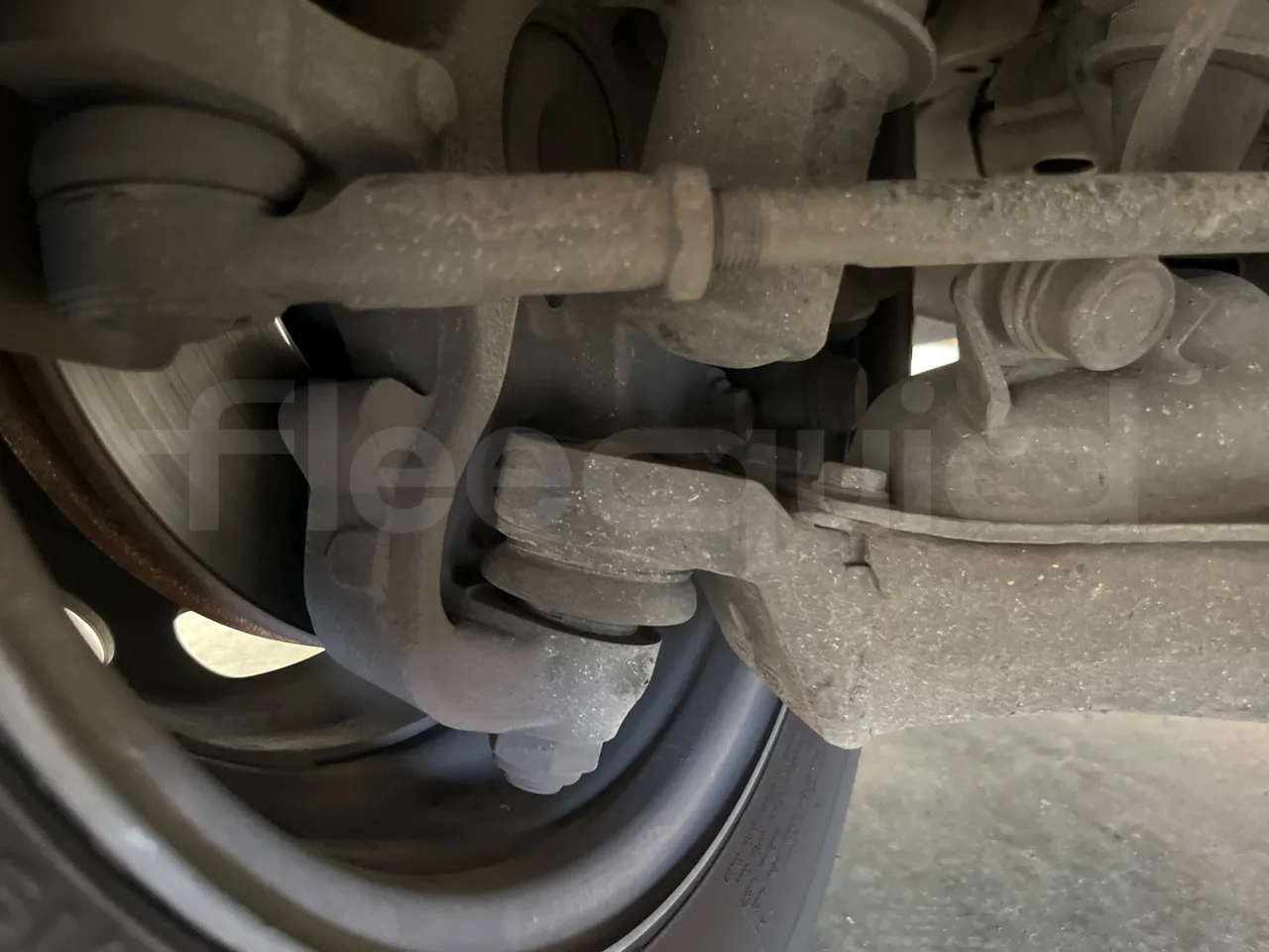 Mercedes-Benz Sprinter 518 CDI - EUR4/135Kw/7.34 Mt - front discs right