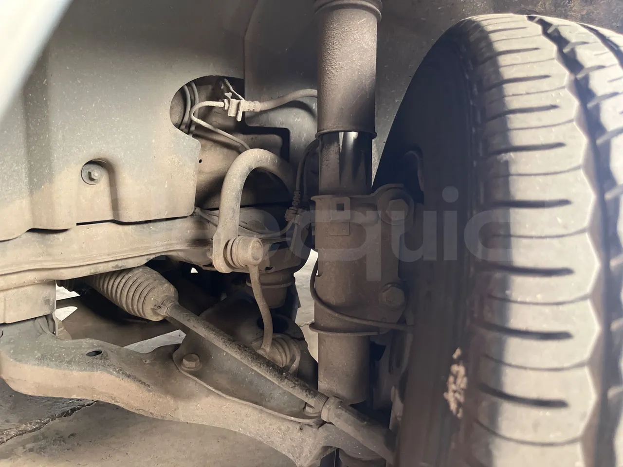 Mercedes-Benz Sprinter 518 CDI - EUR4/135Kw/7.34 Mt - front shock absorbers left