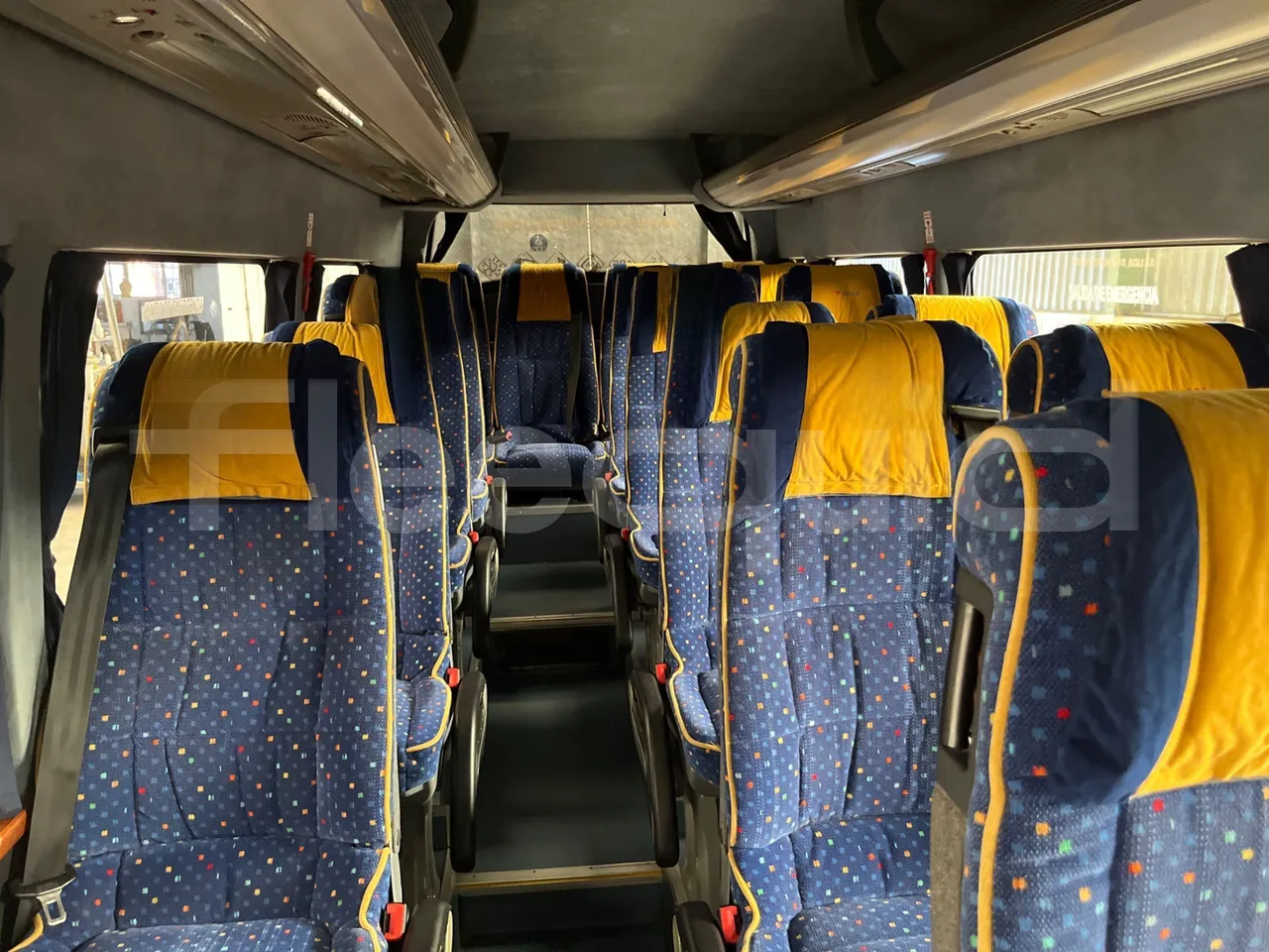 Mercedes-Benz Sprinter 518 CDI - EUR4/135Kw/7.34 Mt - interior reverse seats driver height (mandatory for bus to scrap)