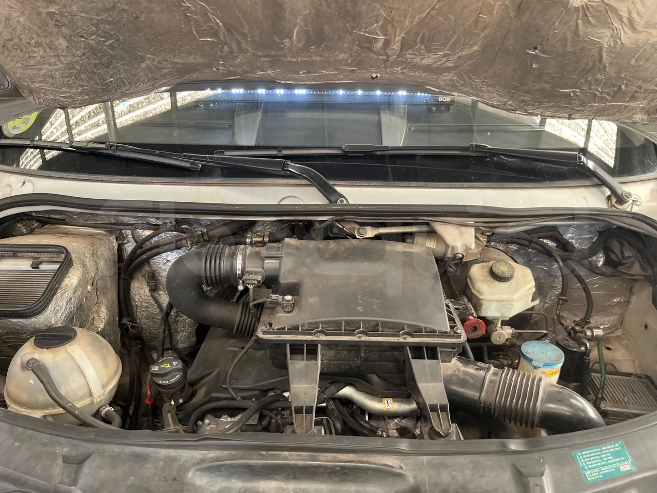 Mercedes-Benz Sprinter 518 CDI - EUR4/135Kw/7.34 Mt - rear hatch open (mandatory for bus to scrap)