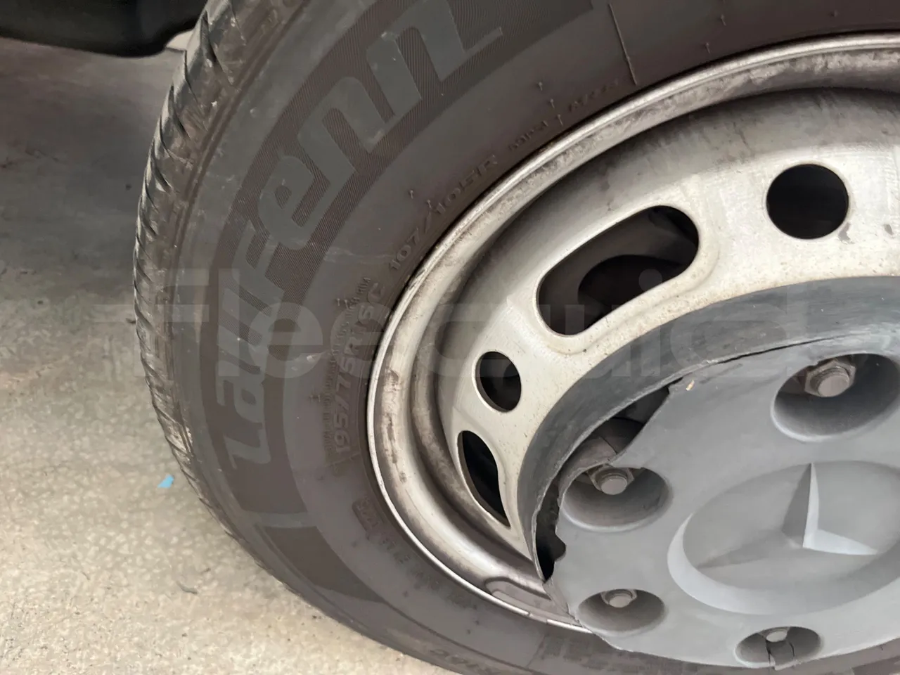 Mercedes-Benz Sprinter 518 CDI - EUR4/135Kw/7.34 Mt - front left tire measurements
