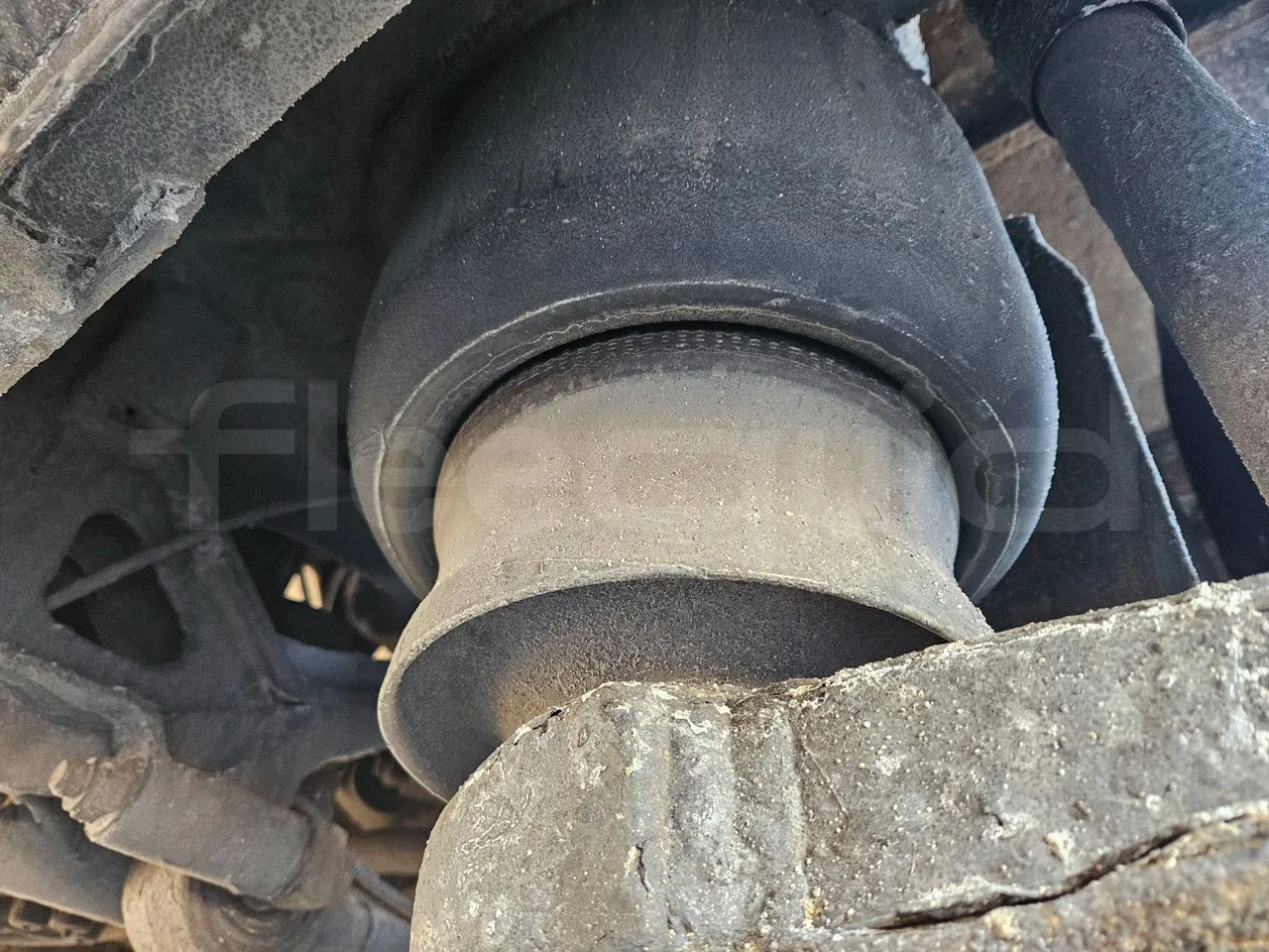 Setra S416 GT-HD/2 - EUR5 - 315kW - 13.020m - axel 2 air springs 1 left