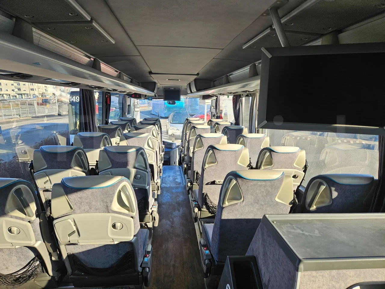 Setra S416 GT-HD/2 - EUR5 - 315kW - 13.020m - forward view middle aisle