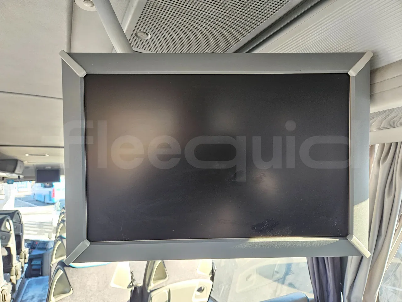 Setra S416 GT-HD/2 - EUR5 - 315kW - 13.020m - monitor detail photo