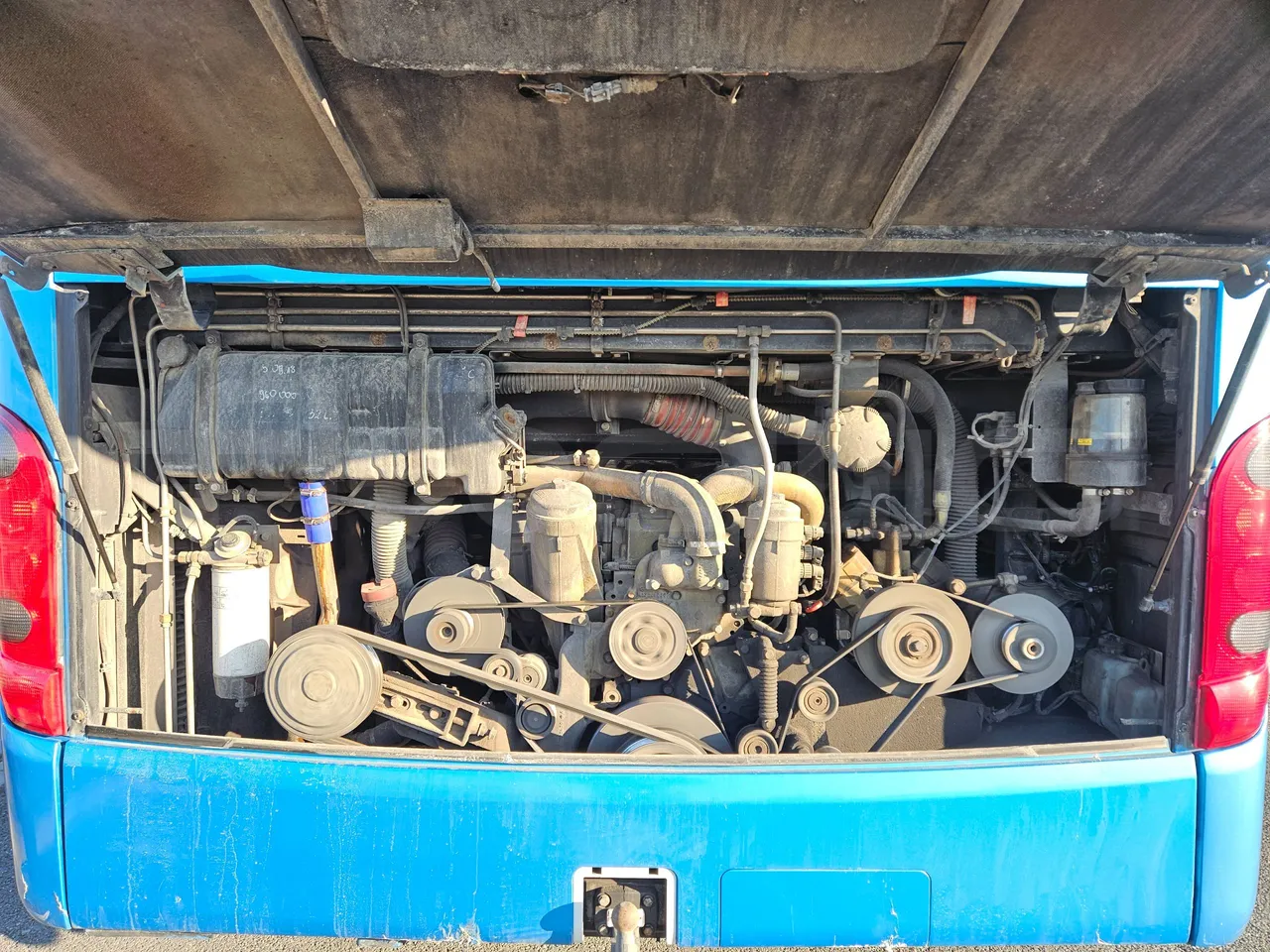 Setra S416 GT-HD/2 - EUR5 - 315kW - 13.020m - rear hatch open