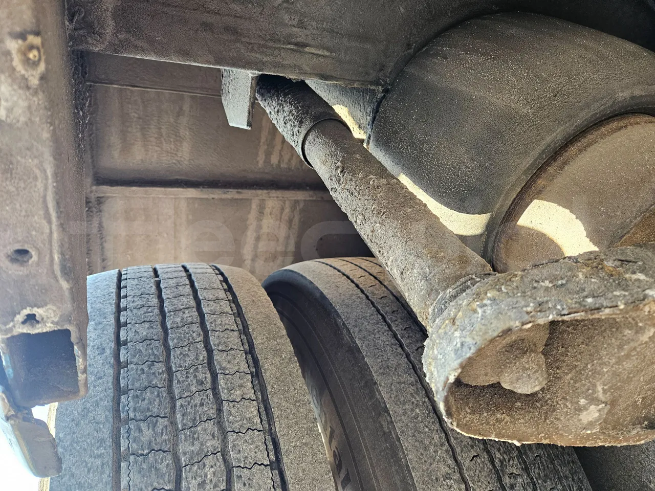 Setra S416 GT-HD/2 - EUR5 - 315kW - 13.020m - axle 2 shock absorbers 1 right