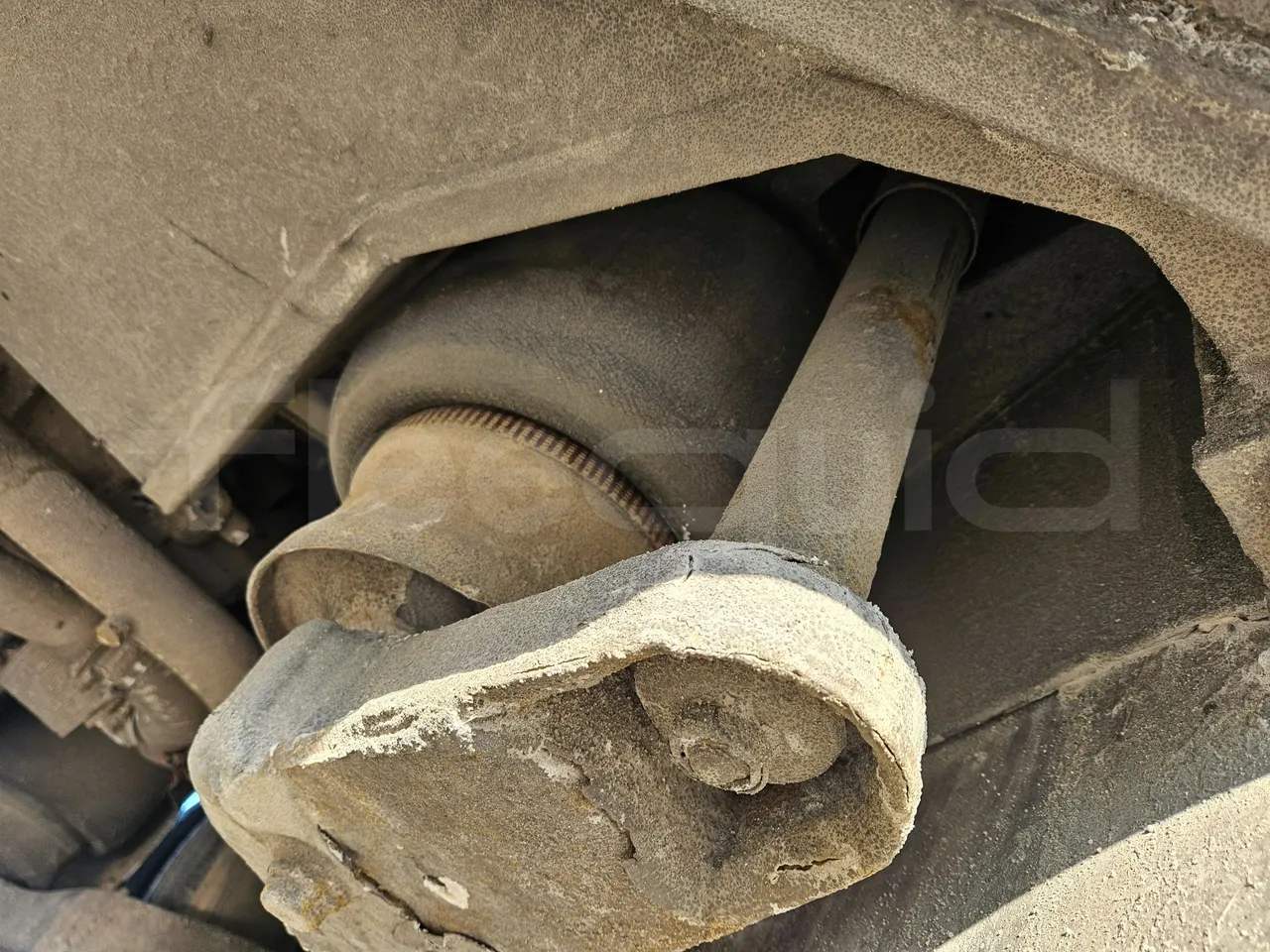 Setra S416 GT-HD/2 - EUR5 - 315kW - 13.020m - axle 2 shock absorbers 2 left