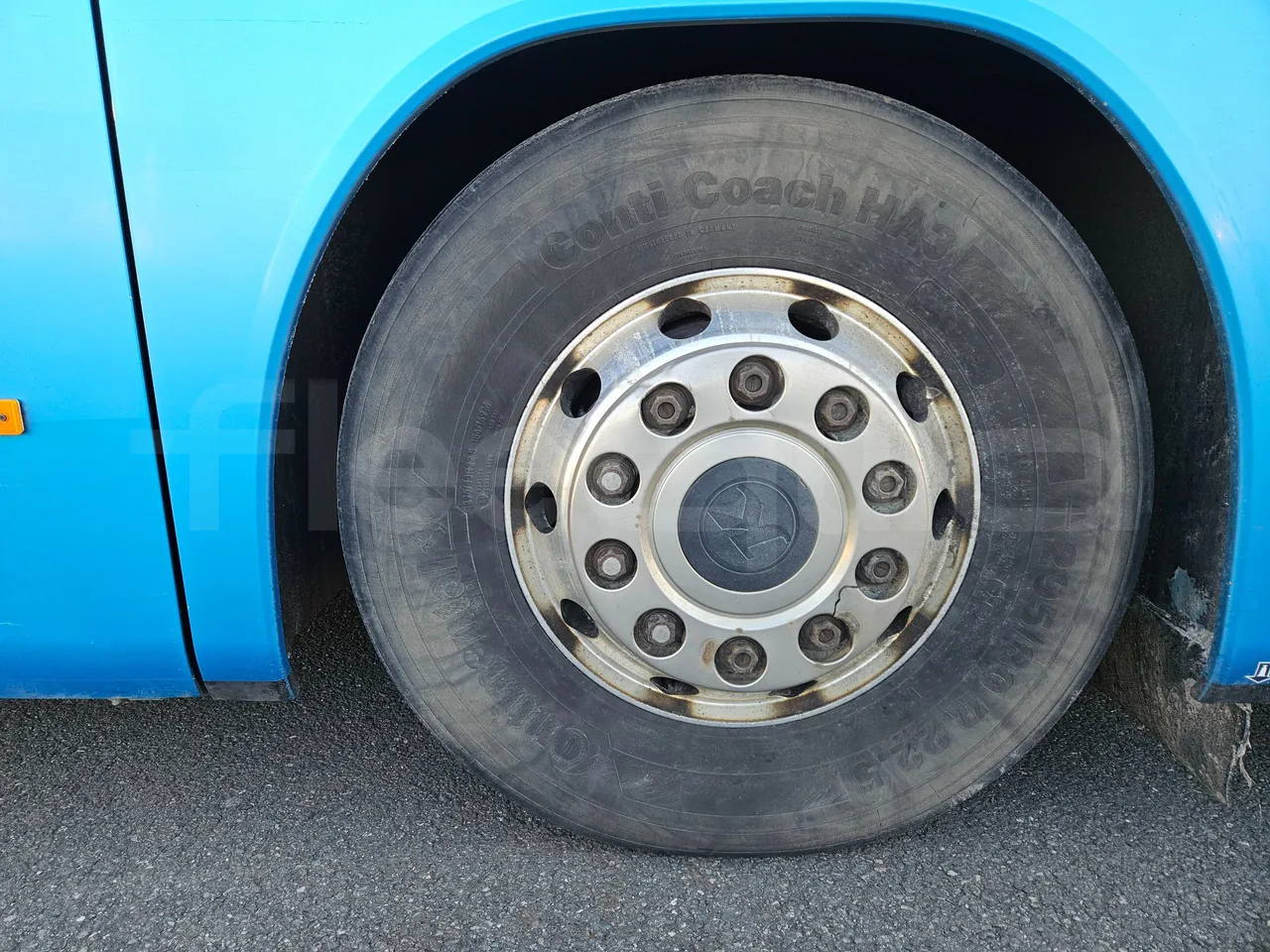 Setra S416 GT-HD/2 - EUR5 - 315kW - 13.020m - front left tire measurements