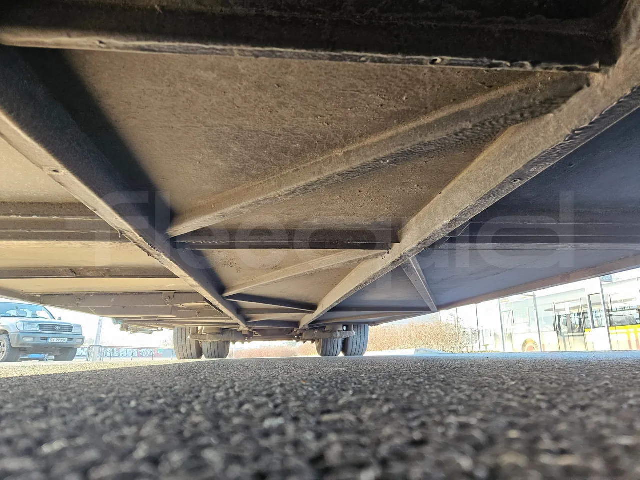 Setra S416 GT-HD/2 - EUR5 - 315kW - 13.020m - central undercarriage photo