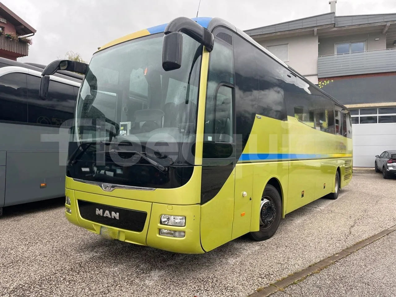 Man Lion's Coach R07/ Euro 6 - 294 Kw - 12 Mt - 3/4 front left