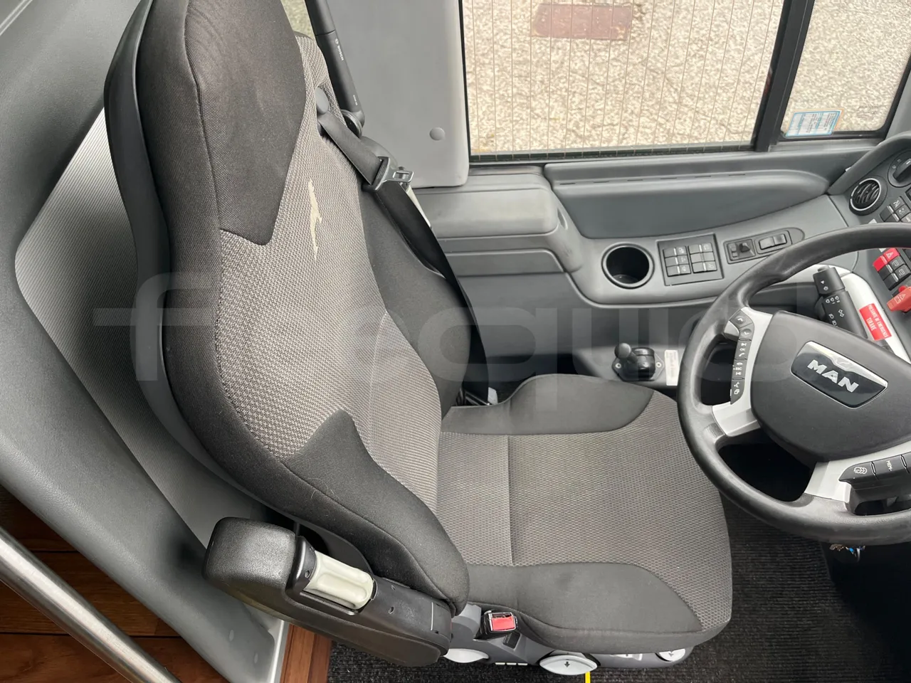 Man Lion's Coach R07/ Euro 6 - 294 Kw - 12 Mt - driver's seat photo