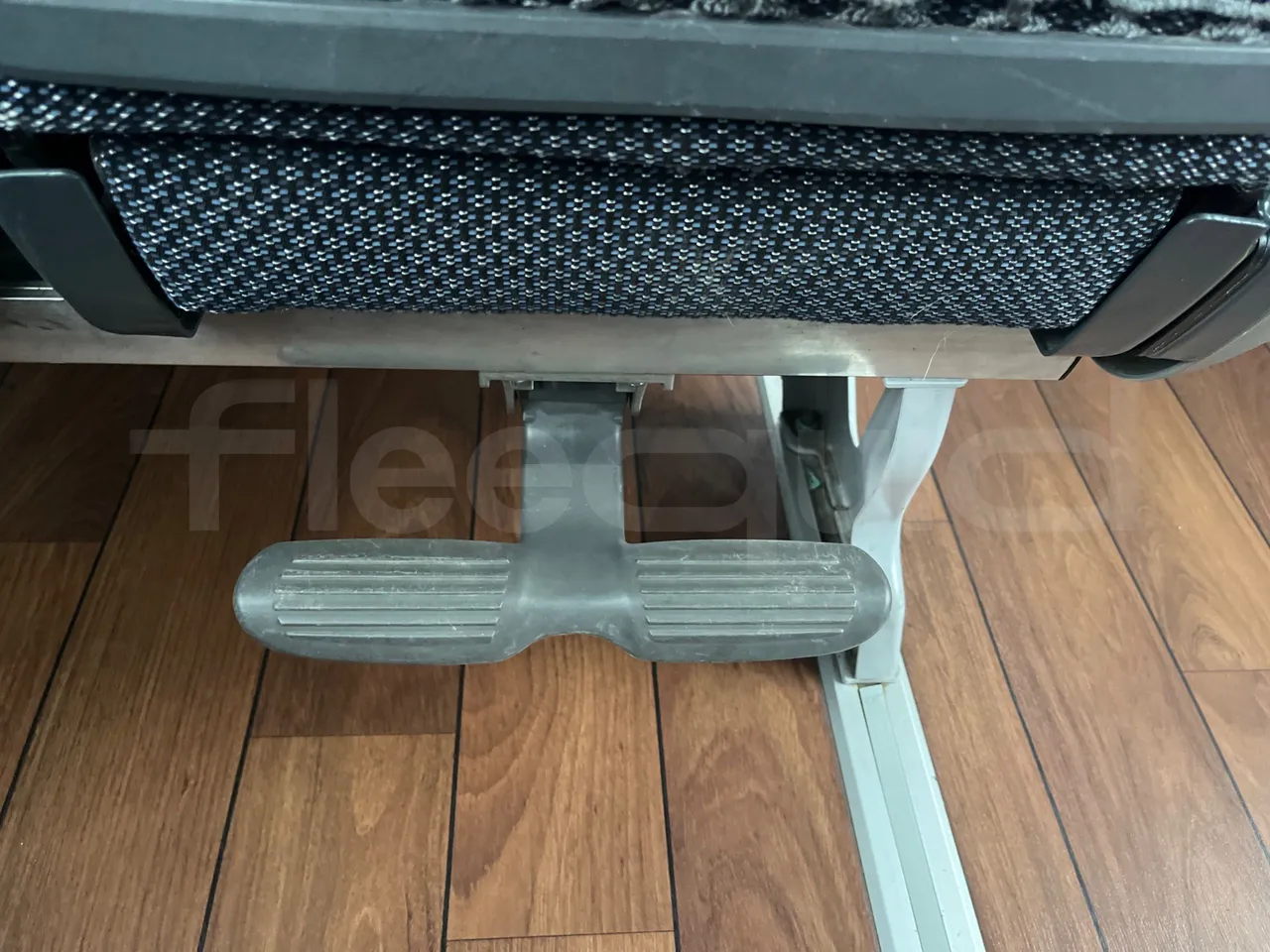 Man Lion's Coach R07/ Euro 6 - 294 Kw - 12 Mt - footrest detail photo