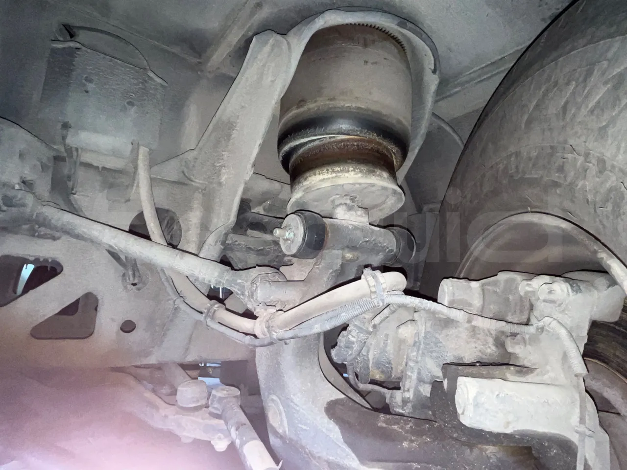 Man Lion's Coach R07/ Euro 6 - 294 Kw - 12 Mt - front shock absorbers left