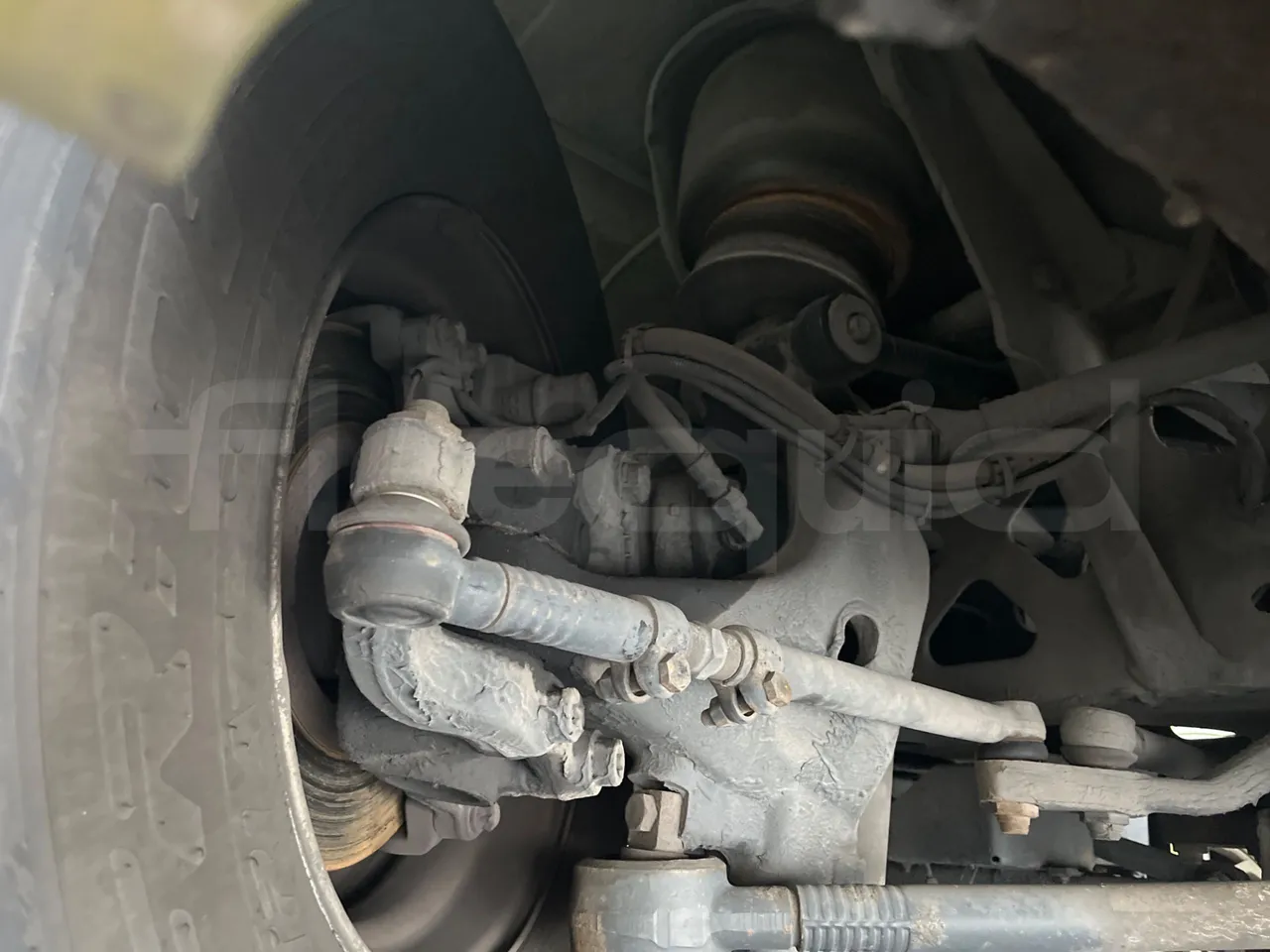 Man Lion's Coach R07/ Euro 6 - 294 Kw - 12 Mt - front axle right side