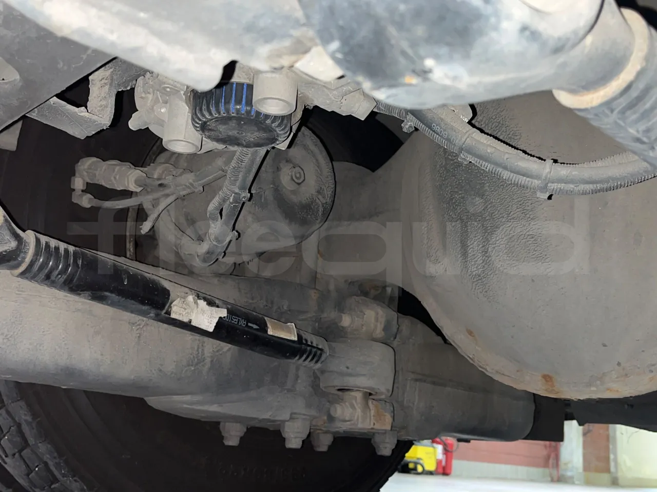 Man Lion's Coach R07/ Euro 6 - 294 Kw - 12 Mt - axle 3 right side