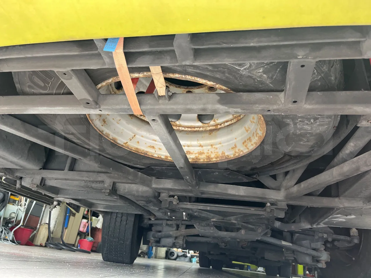 Man Lion's Coach R07/ Euro 6 - 294 Kw - 12 Mt - spare wheel
