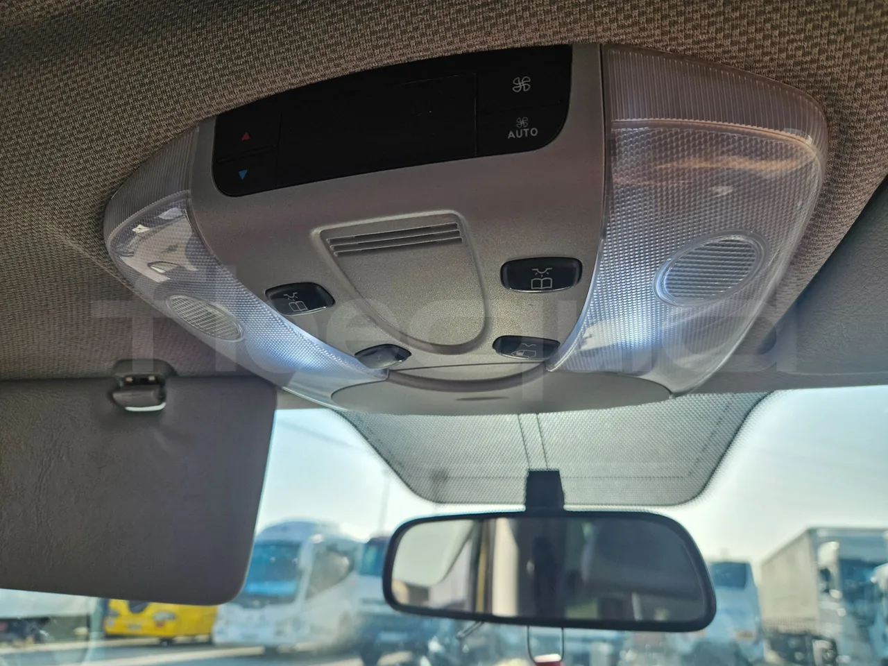 Mercedes-Benz Vito Tourer 116CDI - EUR6 - 120kW - 5.140m - onboard devices 2