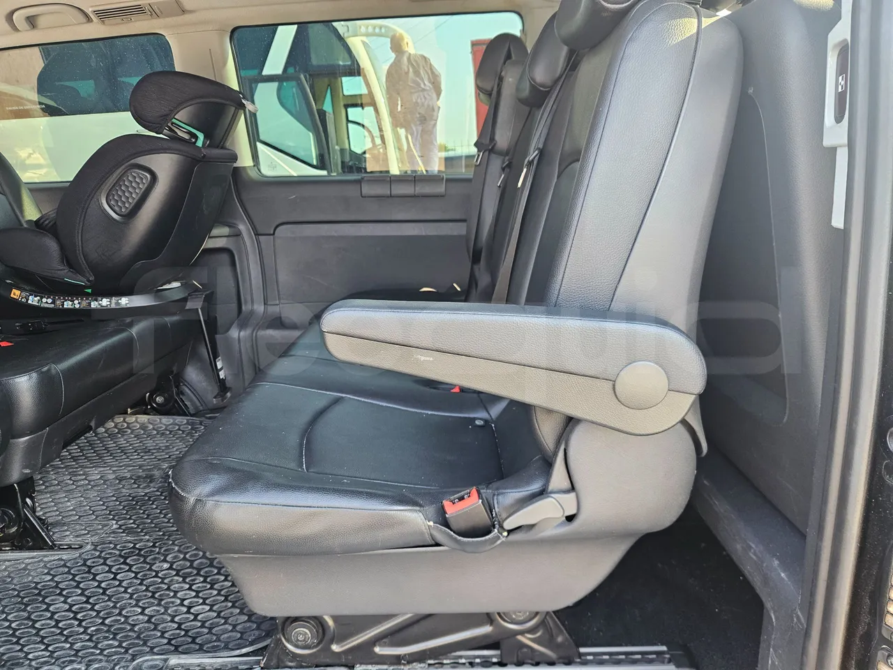 Mercedes-Benz Vito Tourer 116CDI - EUR6 - 120kW - 5.140m - mesh detail photo