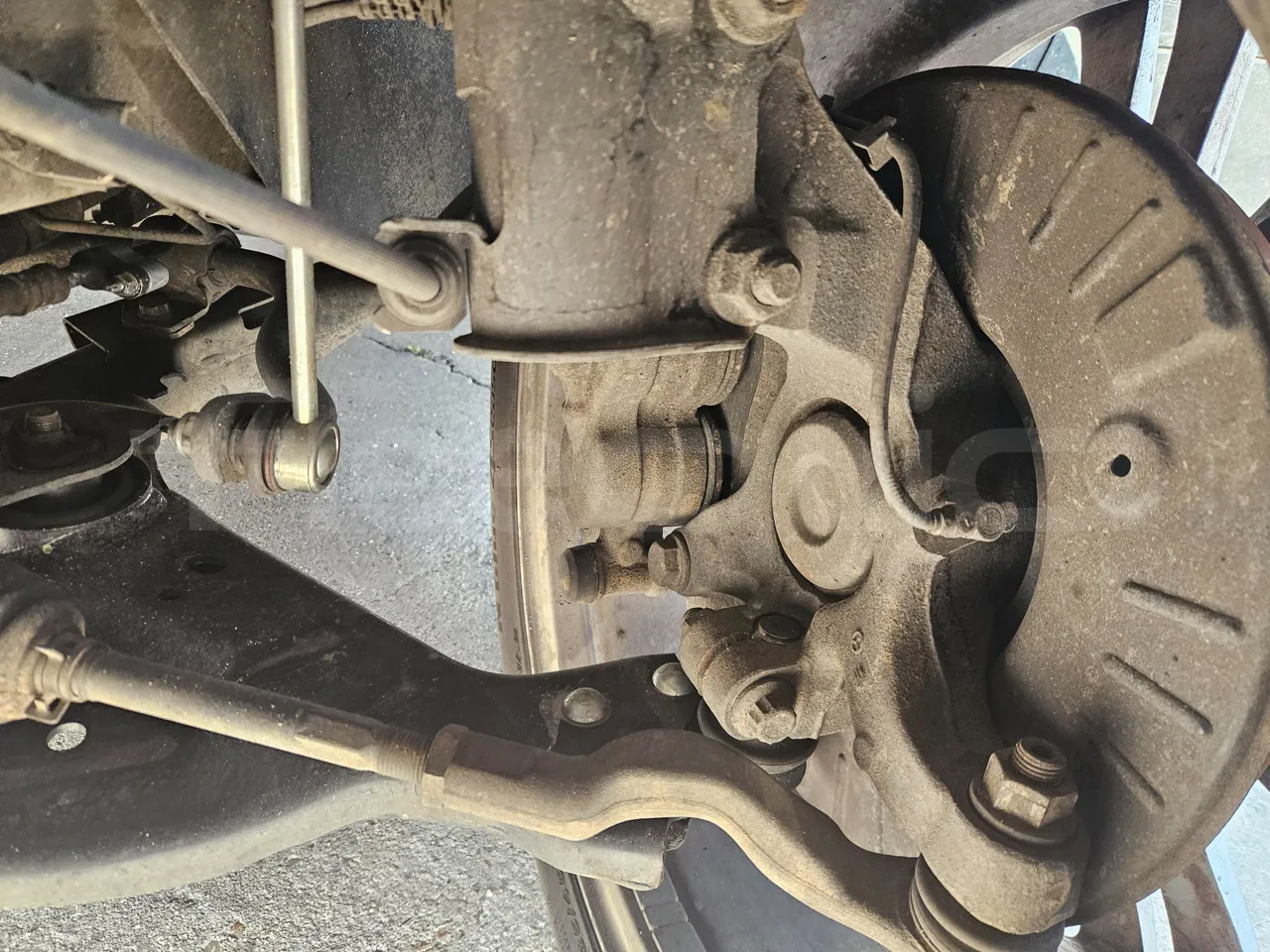 Mercedes-Benz Vito Tourer 116CDI - EUR6 - 120kW - 5.140m - front brake calipers right