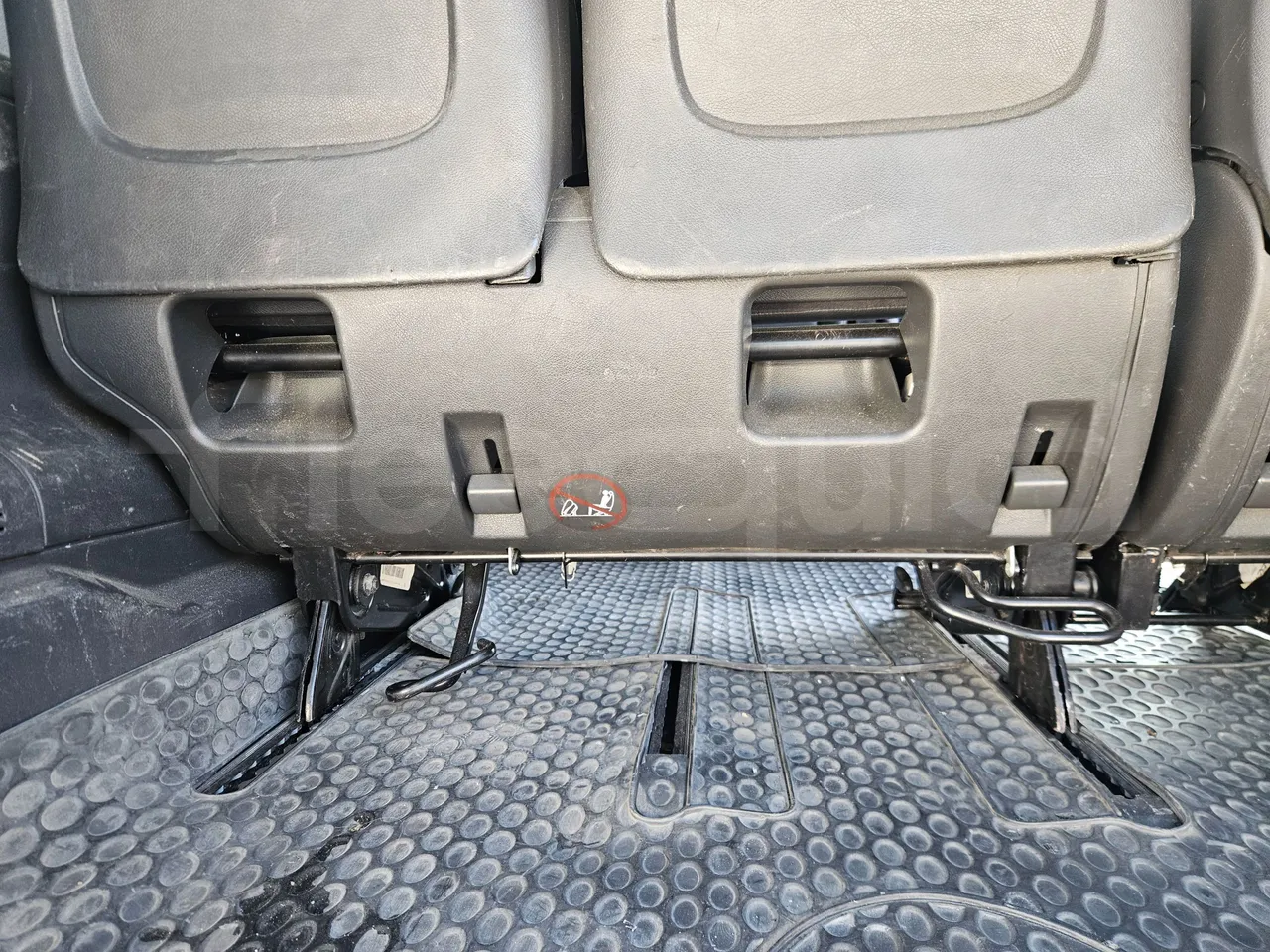 Mercedes-Benz Vito Tourer 116CDI - EUR6 - 120kW - 5.140m - interior reverse seats driver height (mandatory for bus to scrap)