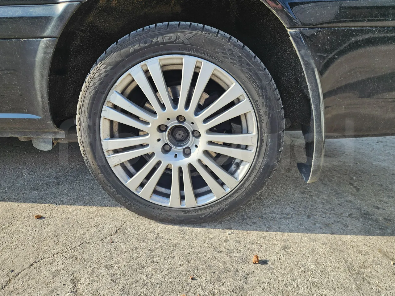 Mercedes-Benz Vito Tourer 116CDI - EUR6 - 120kW - 5.140m - tread condition third axle tires left