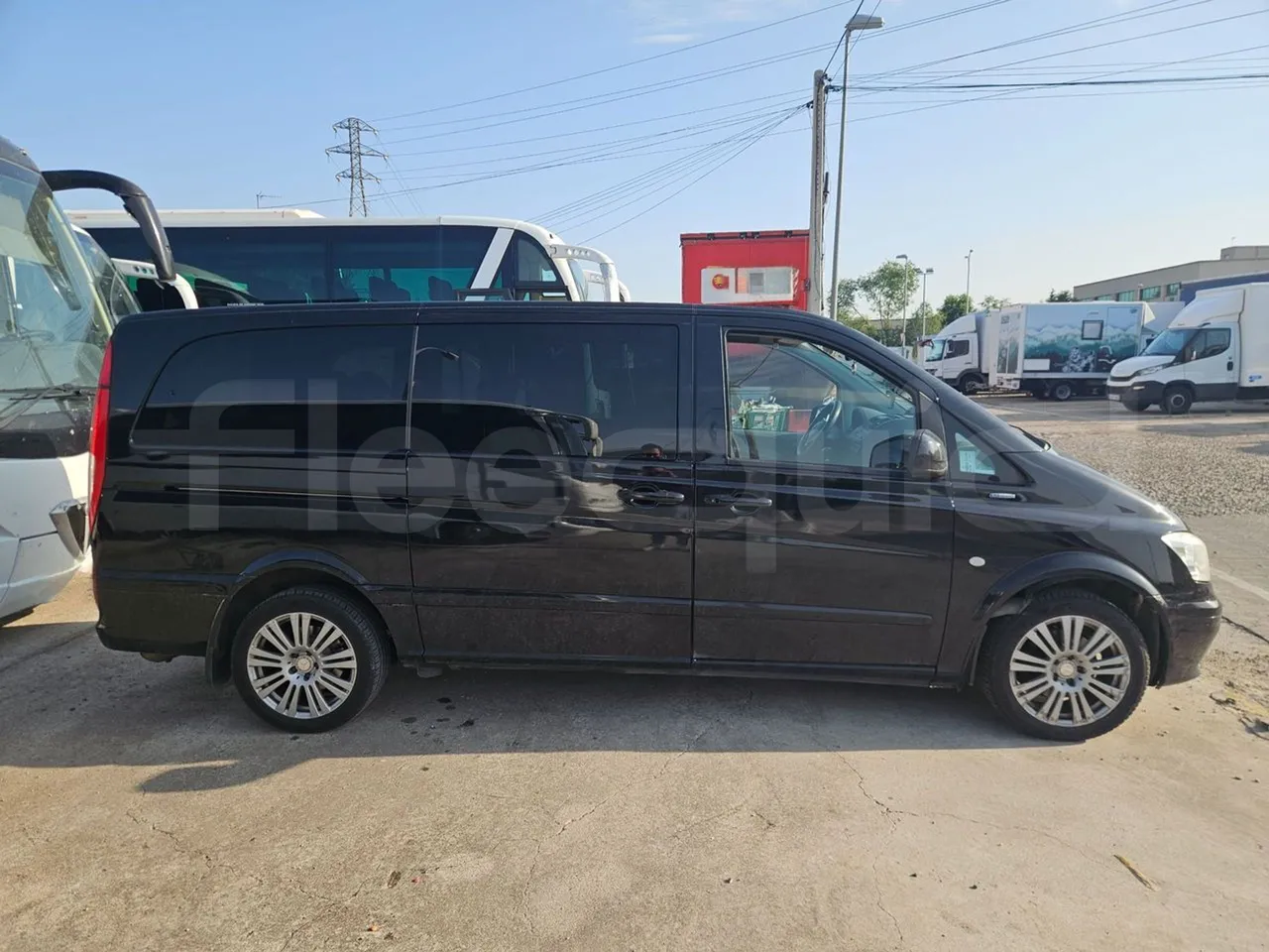 Mercedes-Benz Vito Tourer 116CDI - EUR6 - 120kW - 5.140m - right side doors closed