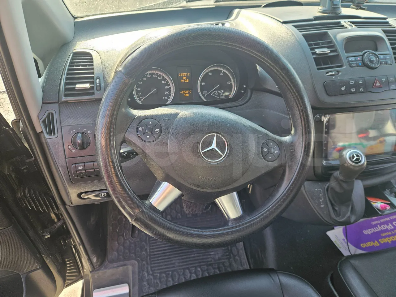 Mercedes-Benz Vito Tourer 116CDI - EUR6 - 120kW - 5.140m - steering wheel photo