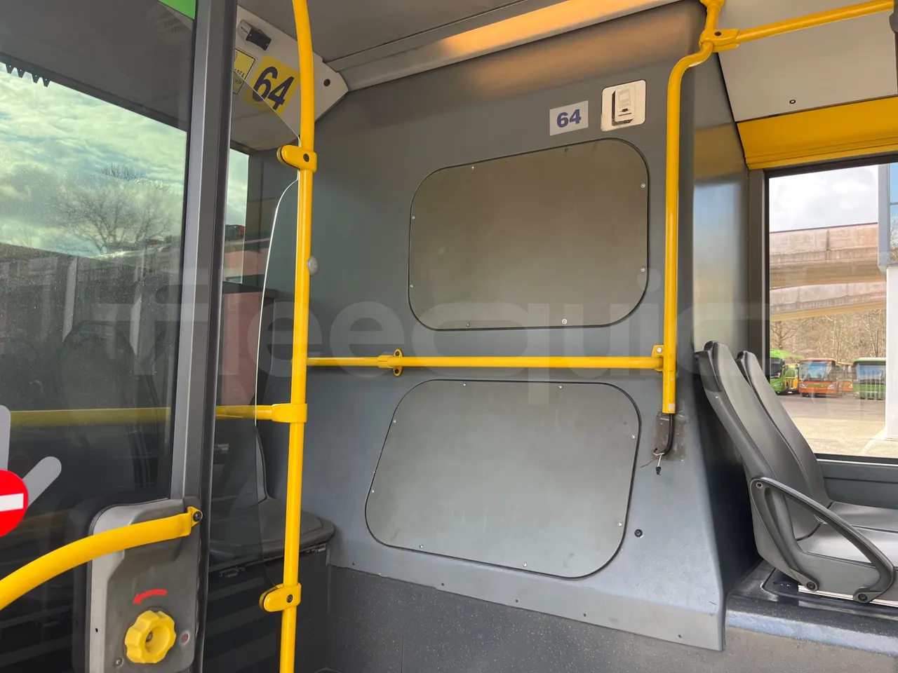 Mercedes-Benz O 530 5303/P - Euro 5 - 210 kW - 11.950 mt - floor hatches photo