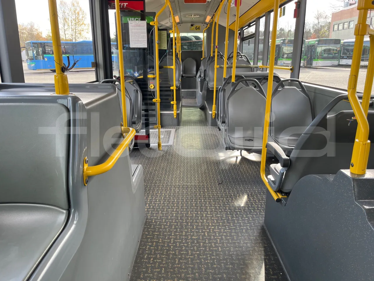 Mercedes-Benz O 530 5303/P - Euro 5 - 210 kW - 11.950 mt - interior reverse seats driver height