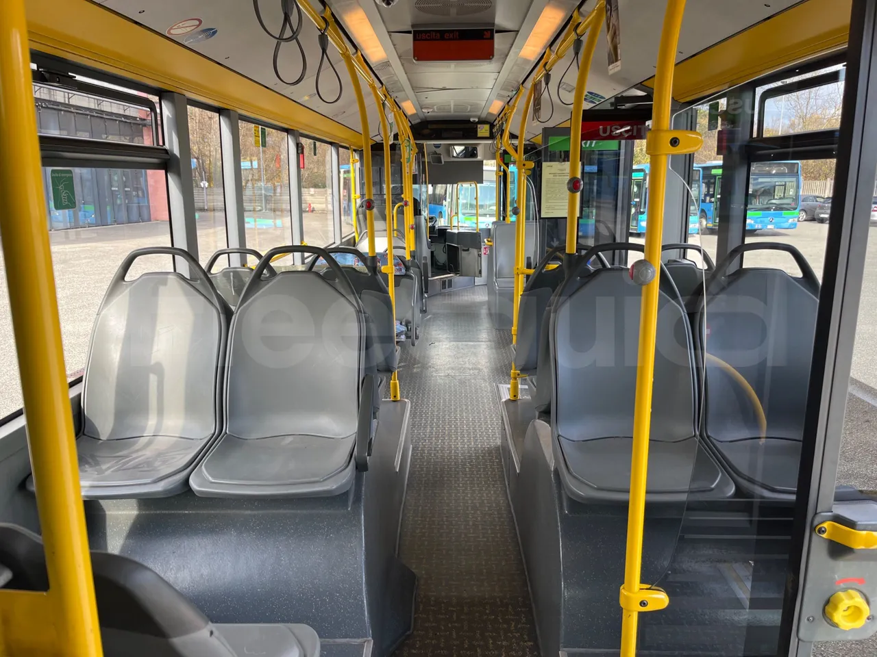 Mercedes-Benz O 530 5303/P - Euro 5 - 210 kW - 11.950 mt - forward view all seats last row height