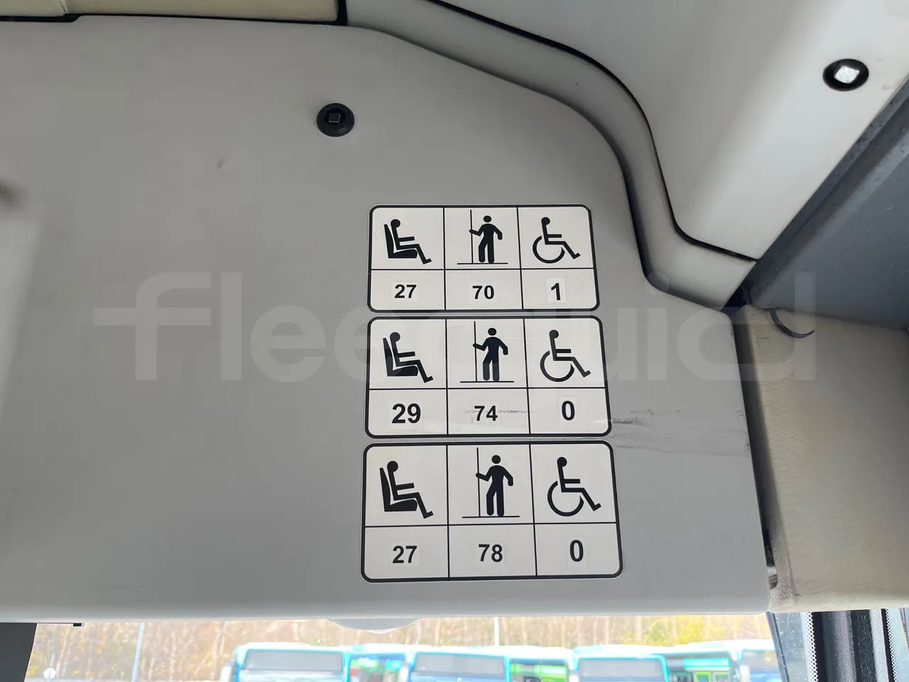 Mercedes-Benz O 530 5303/P - Euro 5 - 210 kW - 11.950 mt - seat plate photo
