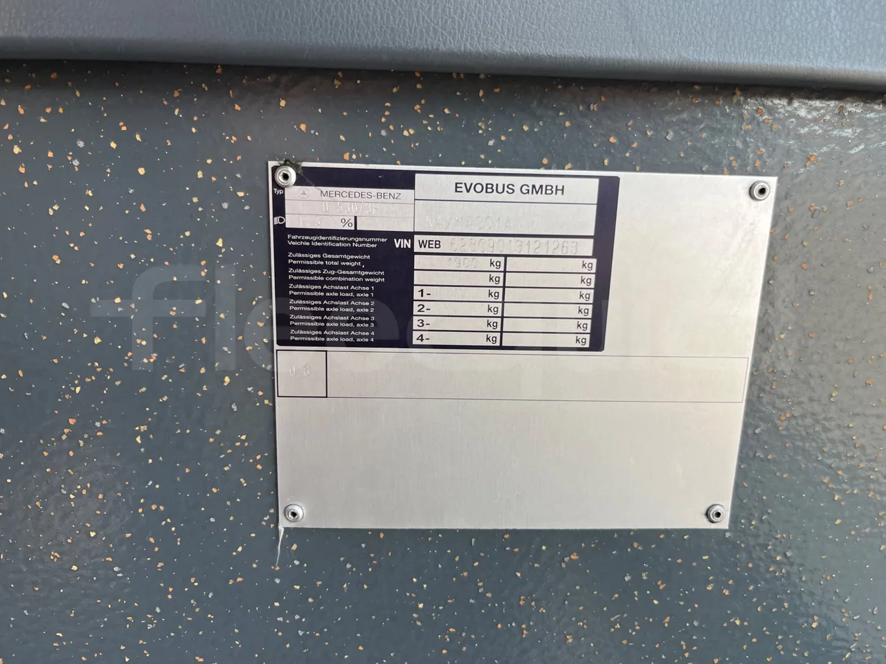 Mercedes-Benz O 530 5303/P - Euro 5 - 210 kW - 11.950 mt - vehicle plate photo