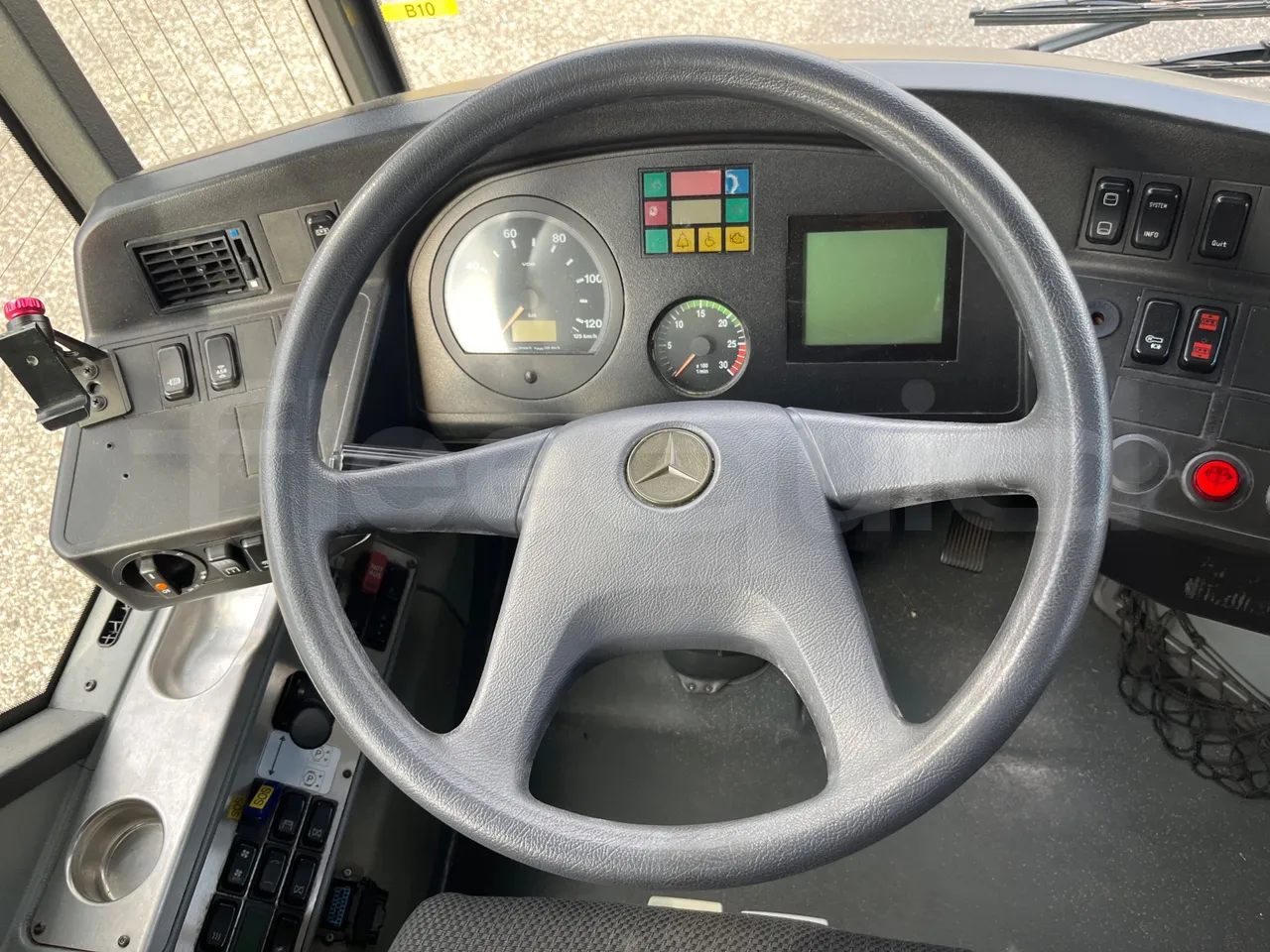 Mercedes-Benz O 530 5303/P - Euro 5 - 210 kW - 11.950 mt - steering wheel photo