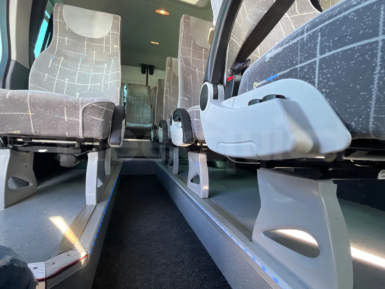 Ford Transit FBD -  Euro6 - 114kW - 6.704mt - seat brackets photo