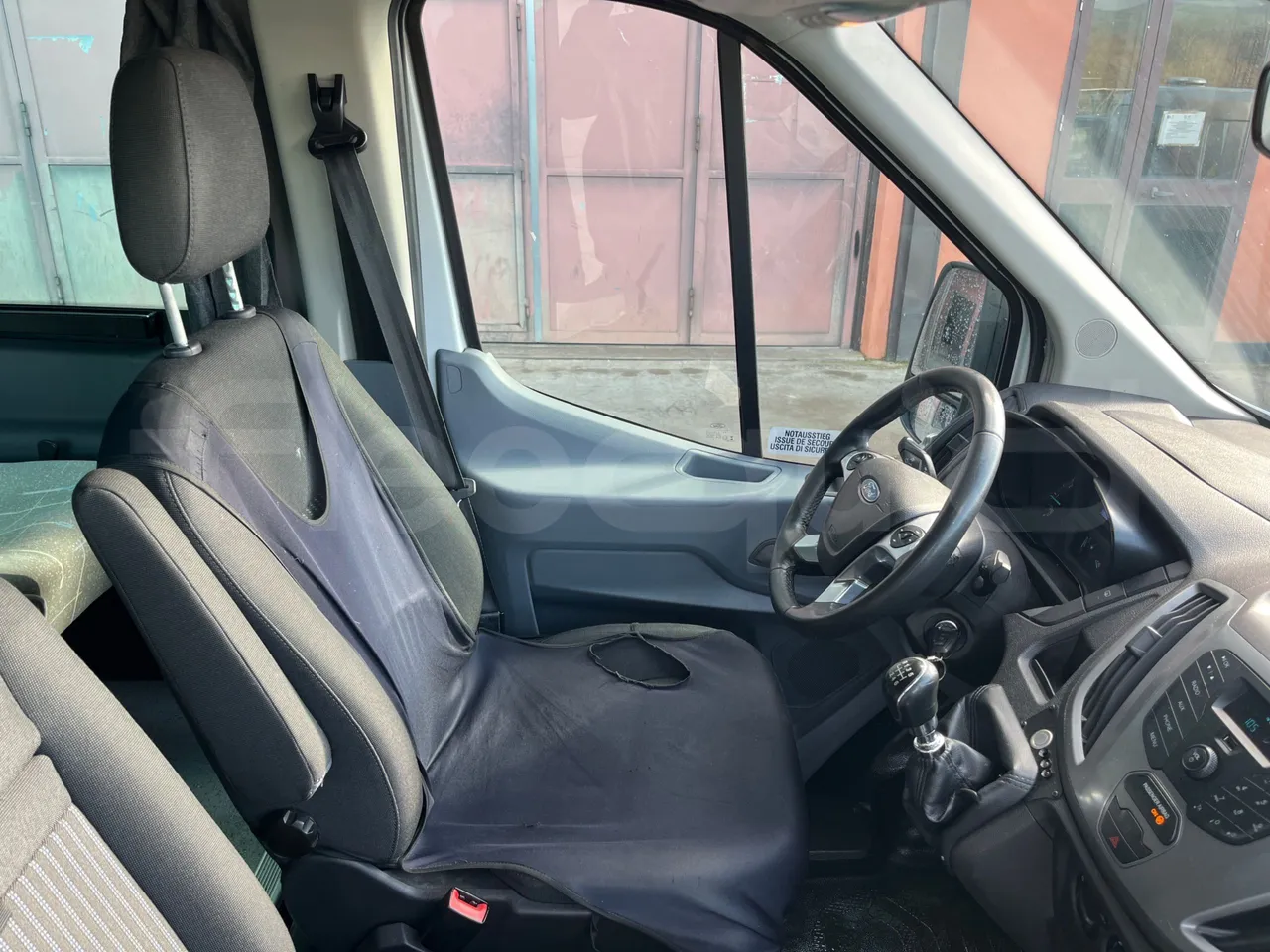 Ford Transit FBD -  Euro6 - 114kW - 6.704mt - driver's seat photo