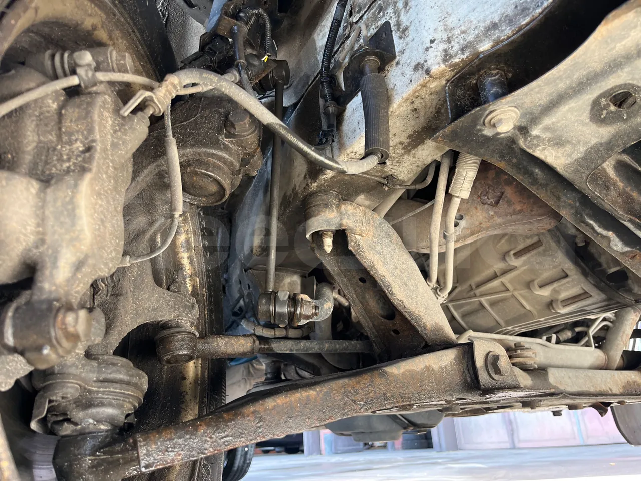 Ford Transit FBD -  Euro6 - 114kW - 6.704mt - front air springs left