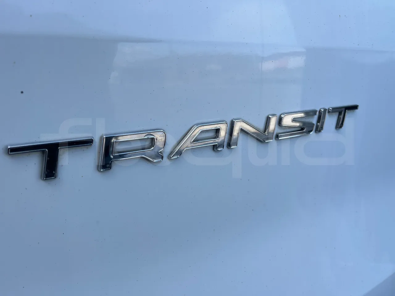 Ford Transit FBD -  Euro6 - 114kW - 6.704mt - power outlets detail