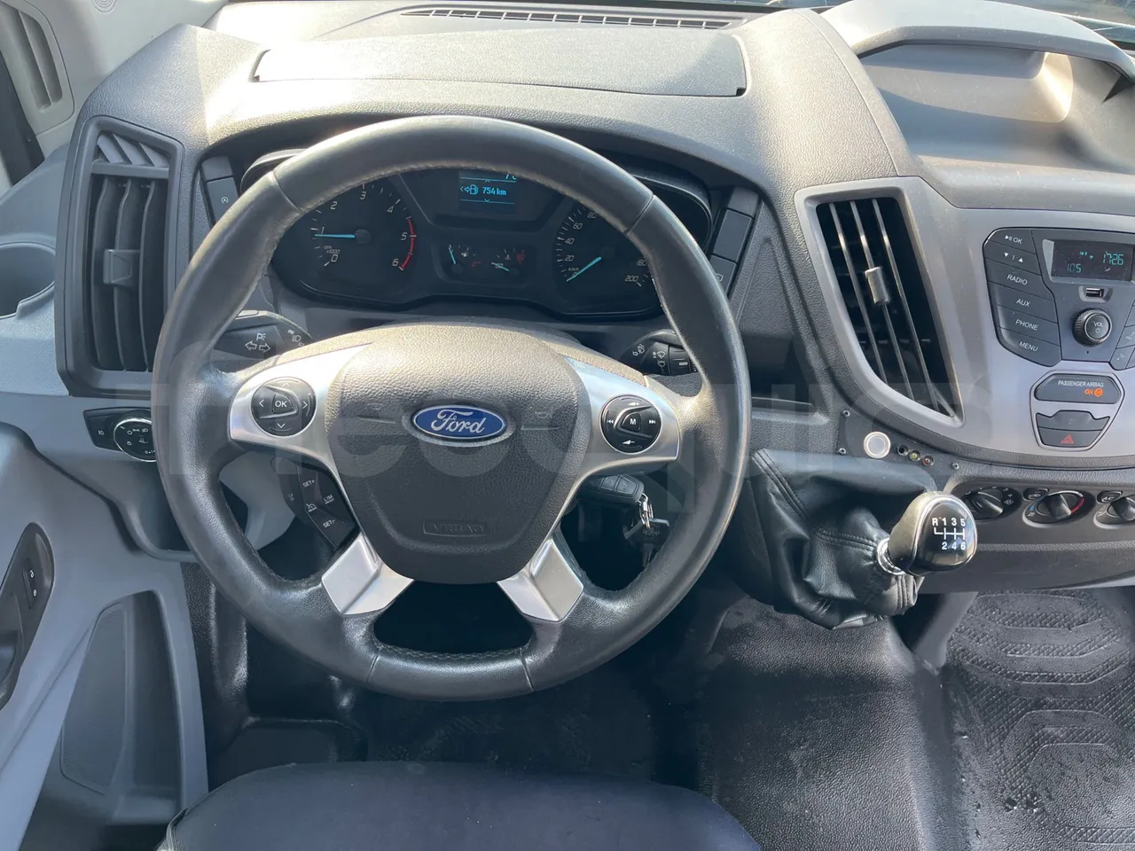 Ford Transit FBD -  Euro6 - 114kW - 6.704mt - steering wheel photo