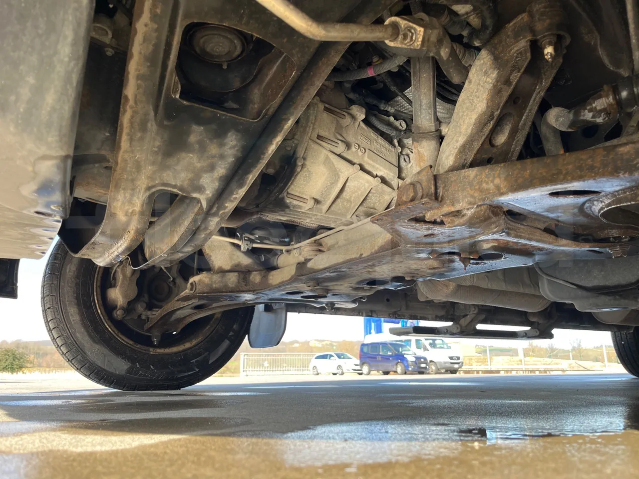 Ford Transit FBD -  Euro6 - 114kW - 6.704mt - front axle right side