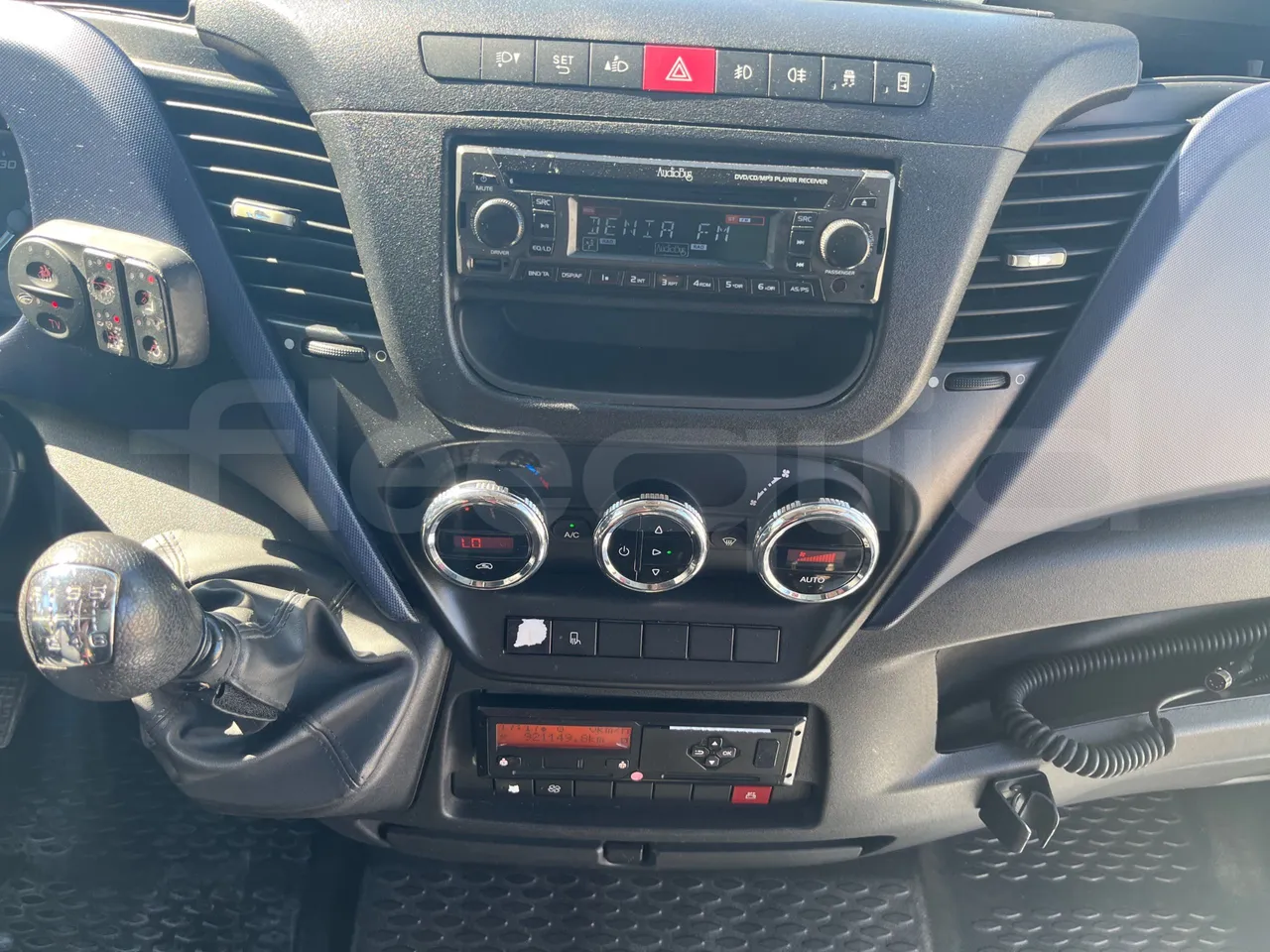 Iveco Ferqui Radius Dino - EUR6 - 132kW - 7.630m - radio accessories photo