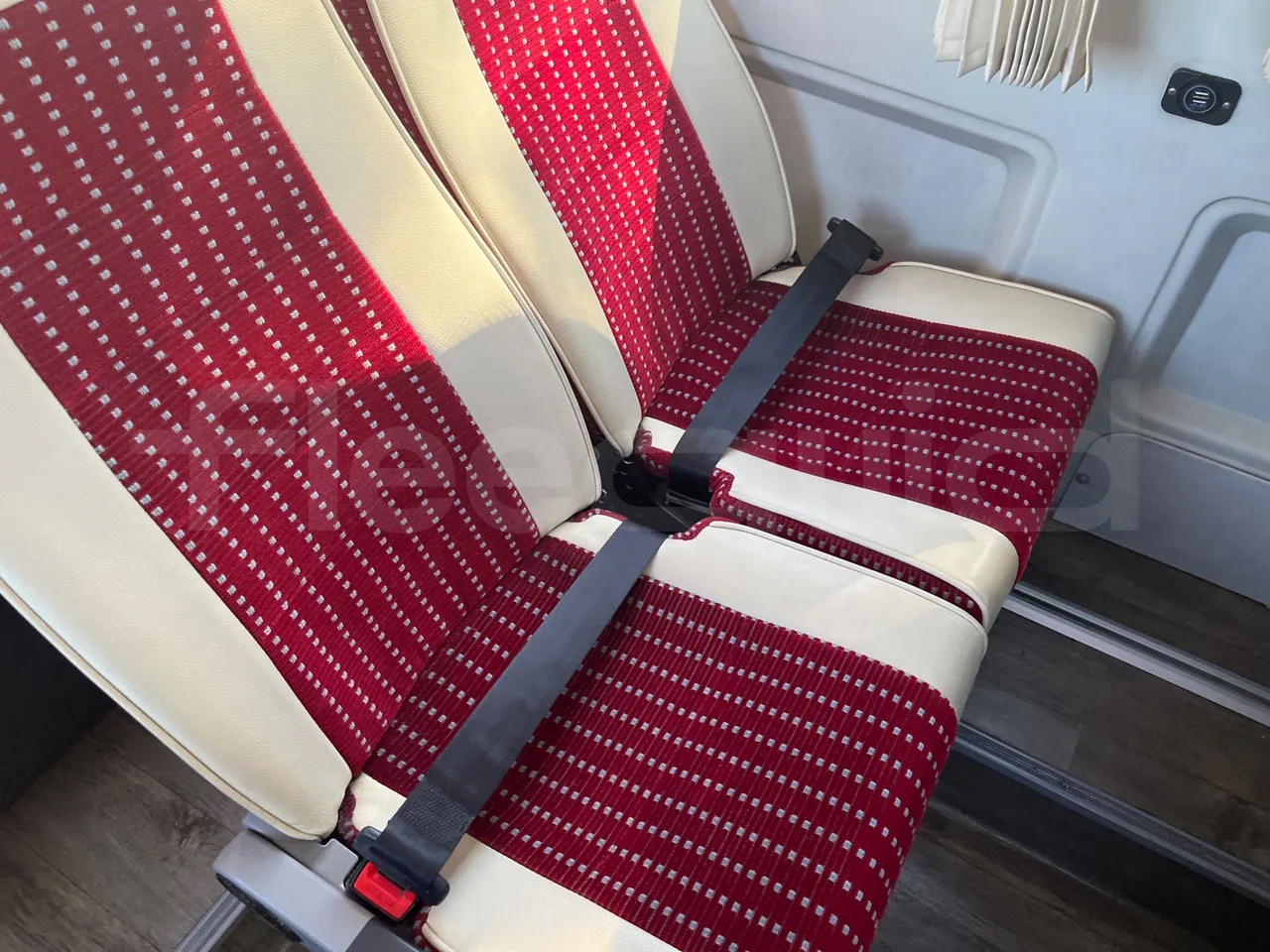 Iveco Ferqui Radius Dino - EUR6 - 132kW - 7.630m - central seat safety belt