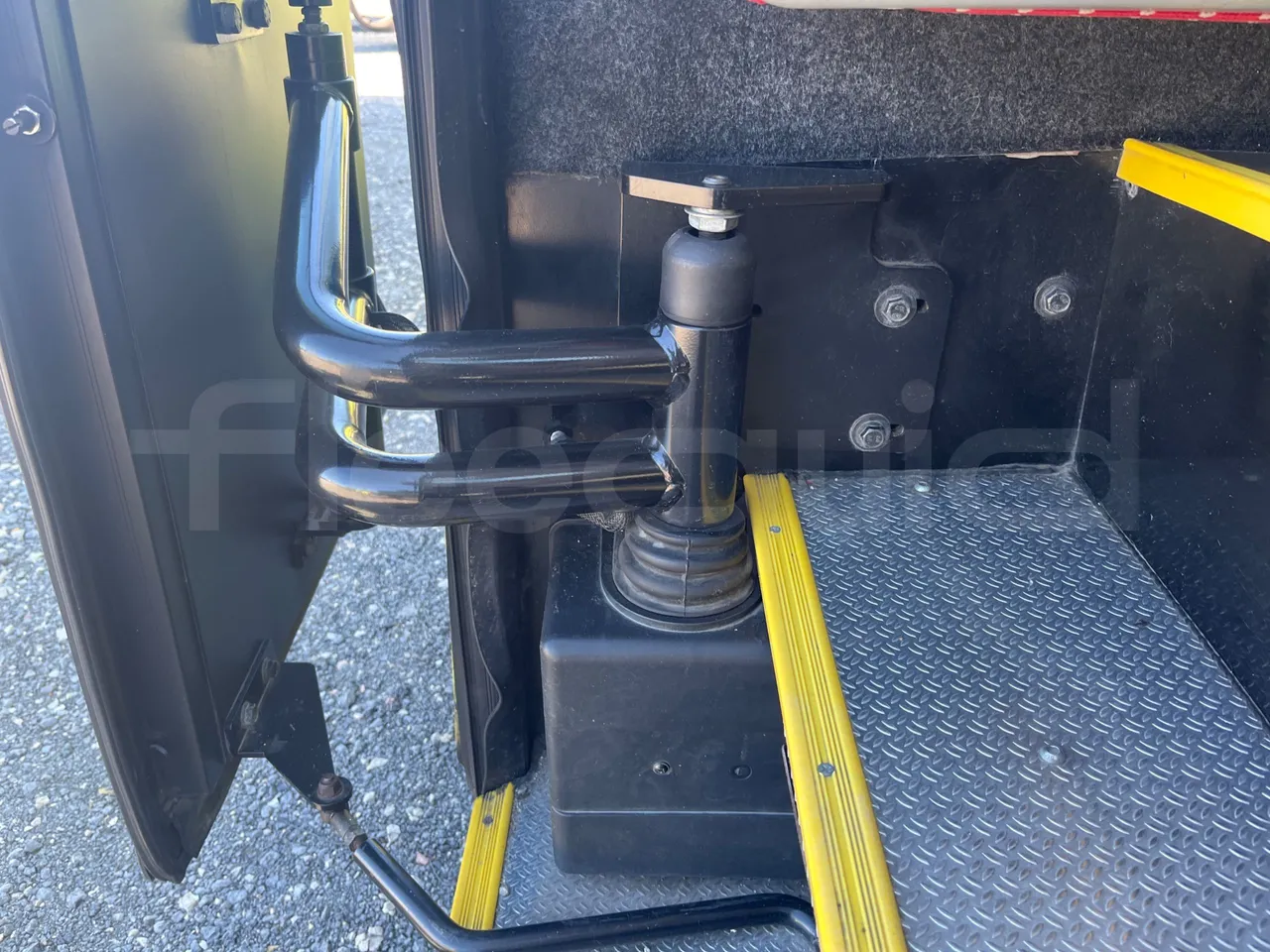 Iveco Ferqui Radius Dino - EUR6 - 132kW - 7.630m - door mechanism photo