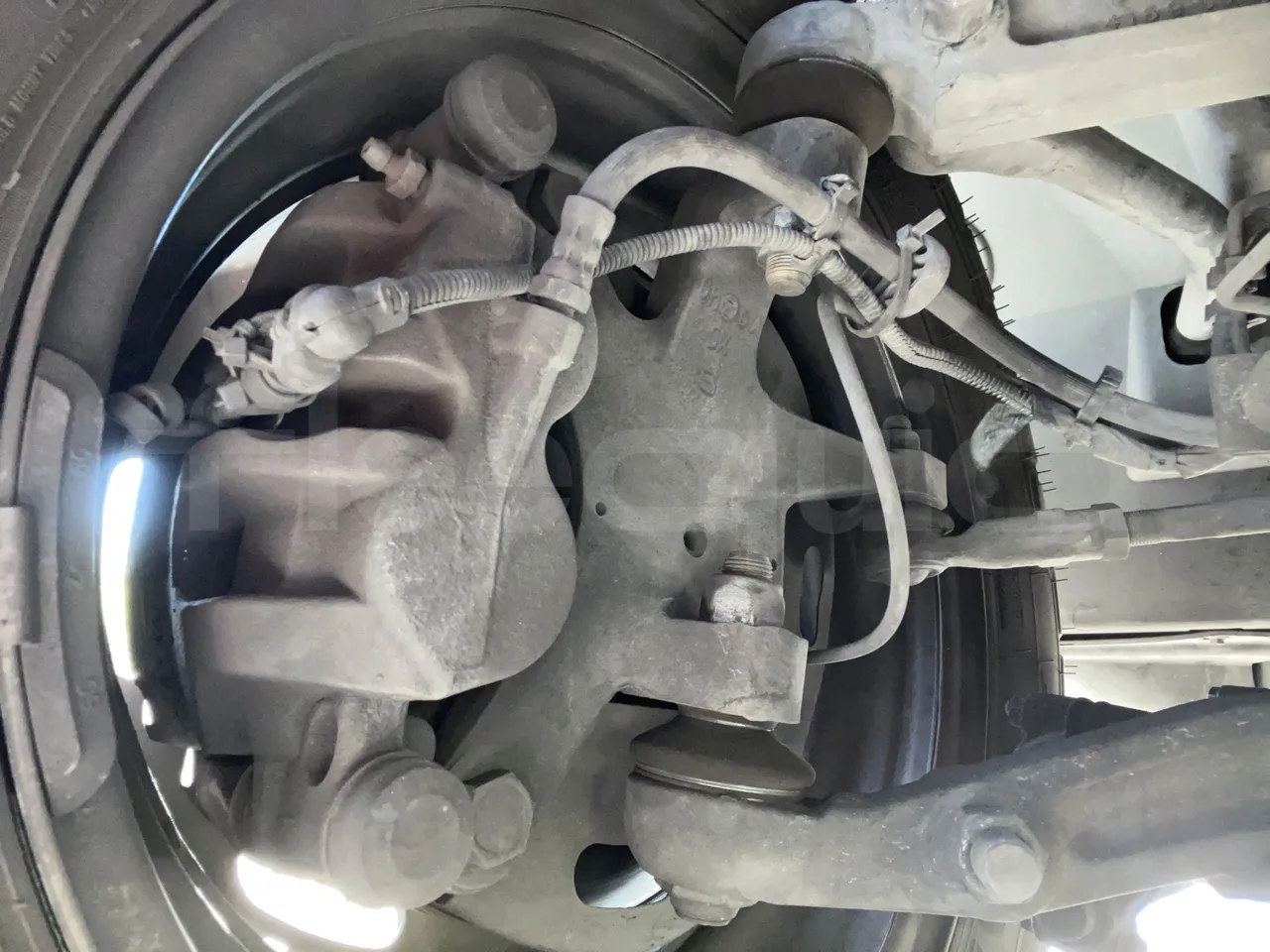 Iveco Ferqui Radius Dino - EUR6 - 132kW - 7.630m - front brake calipers left