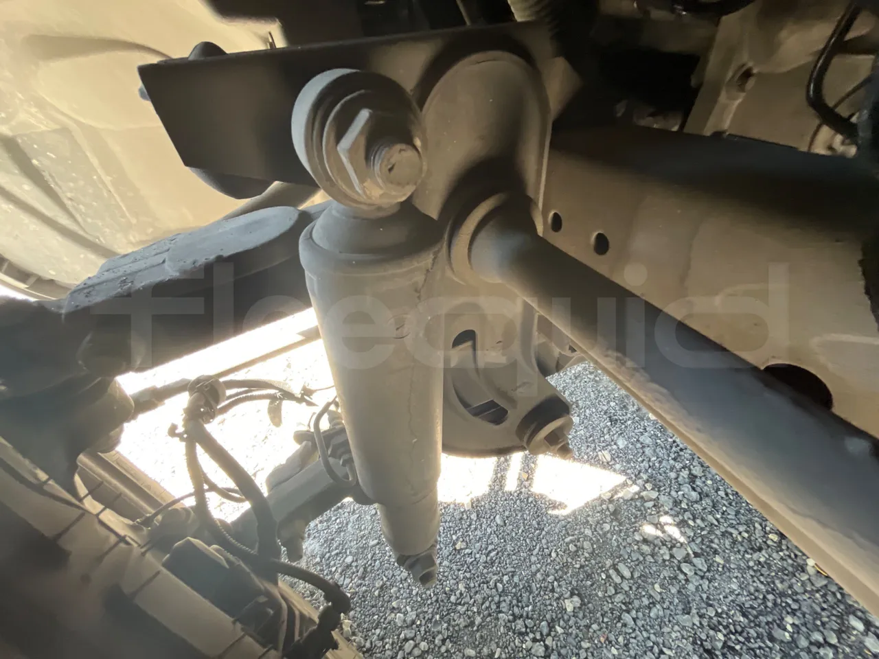 Iveco Ferqui Radius Dino - EUR6 - 132kW - 7.630m - front shock absorbers left