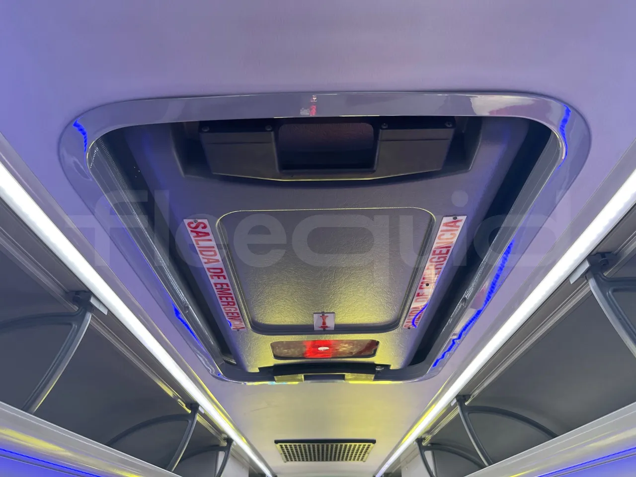 Iveco Ferqui Radius Dino - EUR6 - 132kW - 7.630m - roof hatch 1