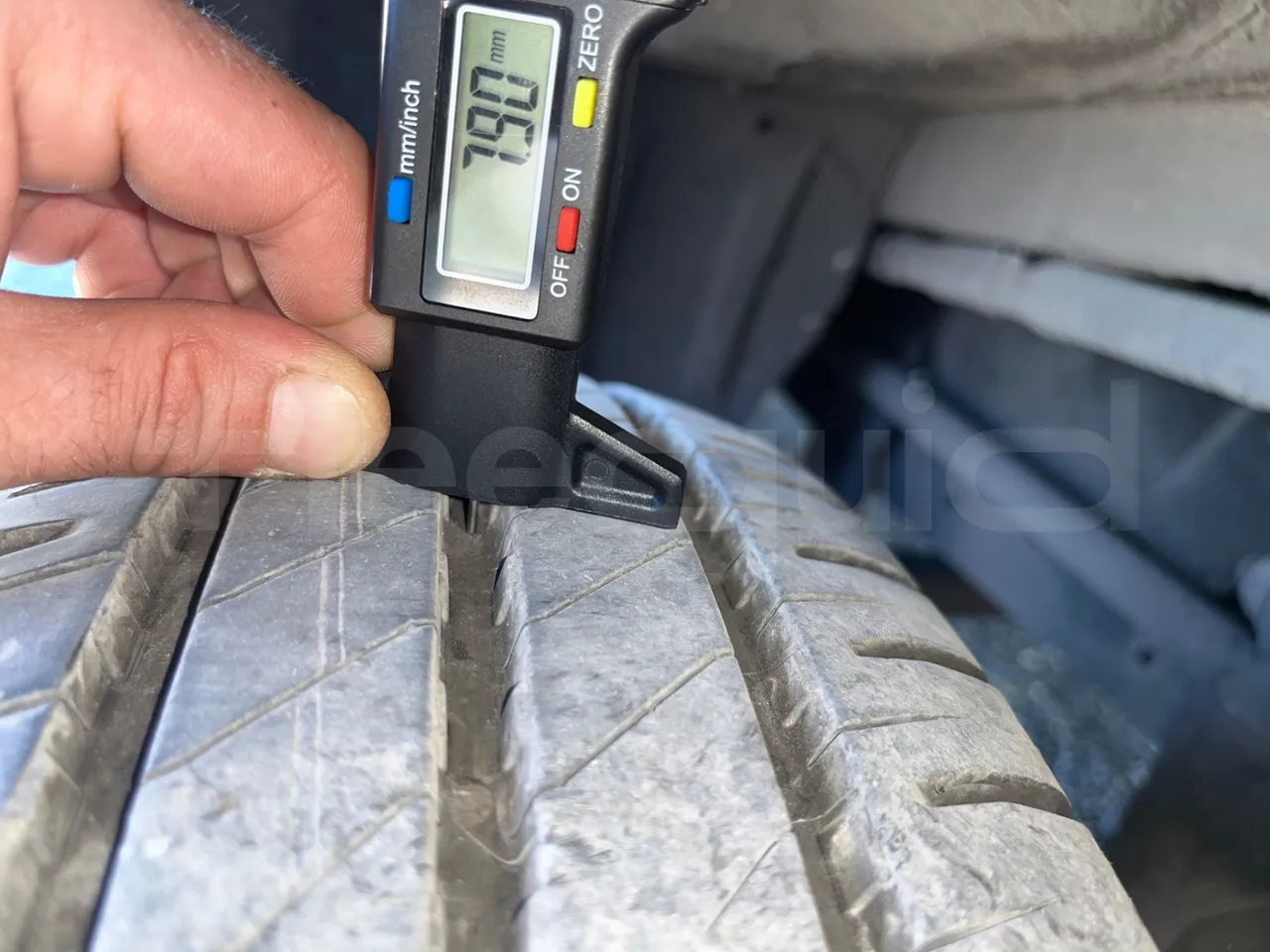 Iveco Ferqui Radius Dino - EUR6 - 132kW - 7.630m - tread condition front tires left
