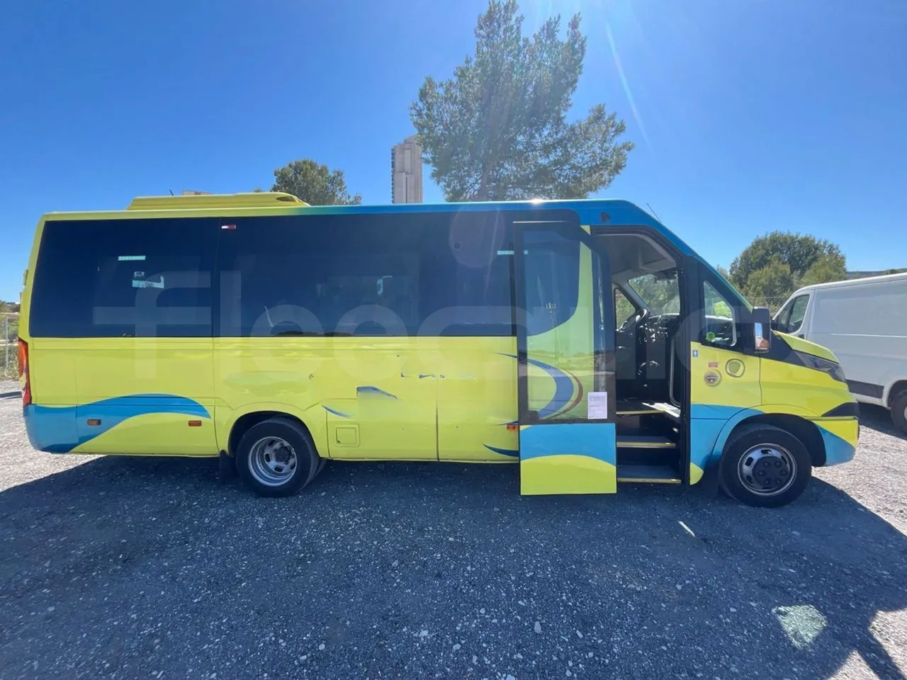 Iveco Ferqui Radius Dino - EUR6 - 132kW - 7.630m - right side doors open