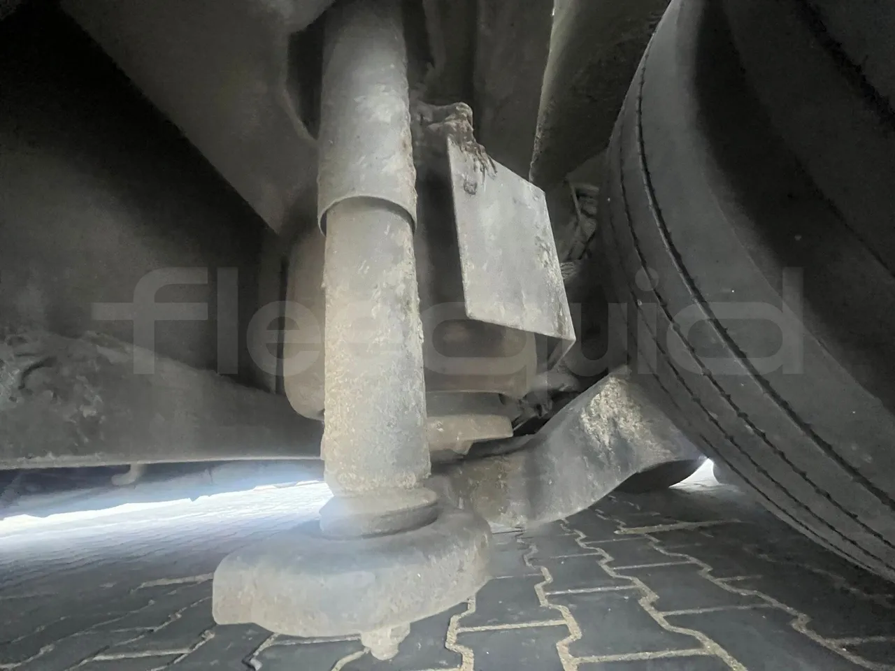 Mercedes-Benz Citaro EUR5 - 210kW - front shock absorbers right