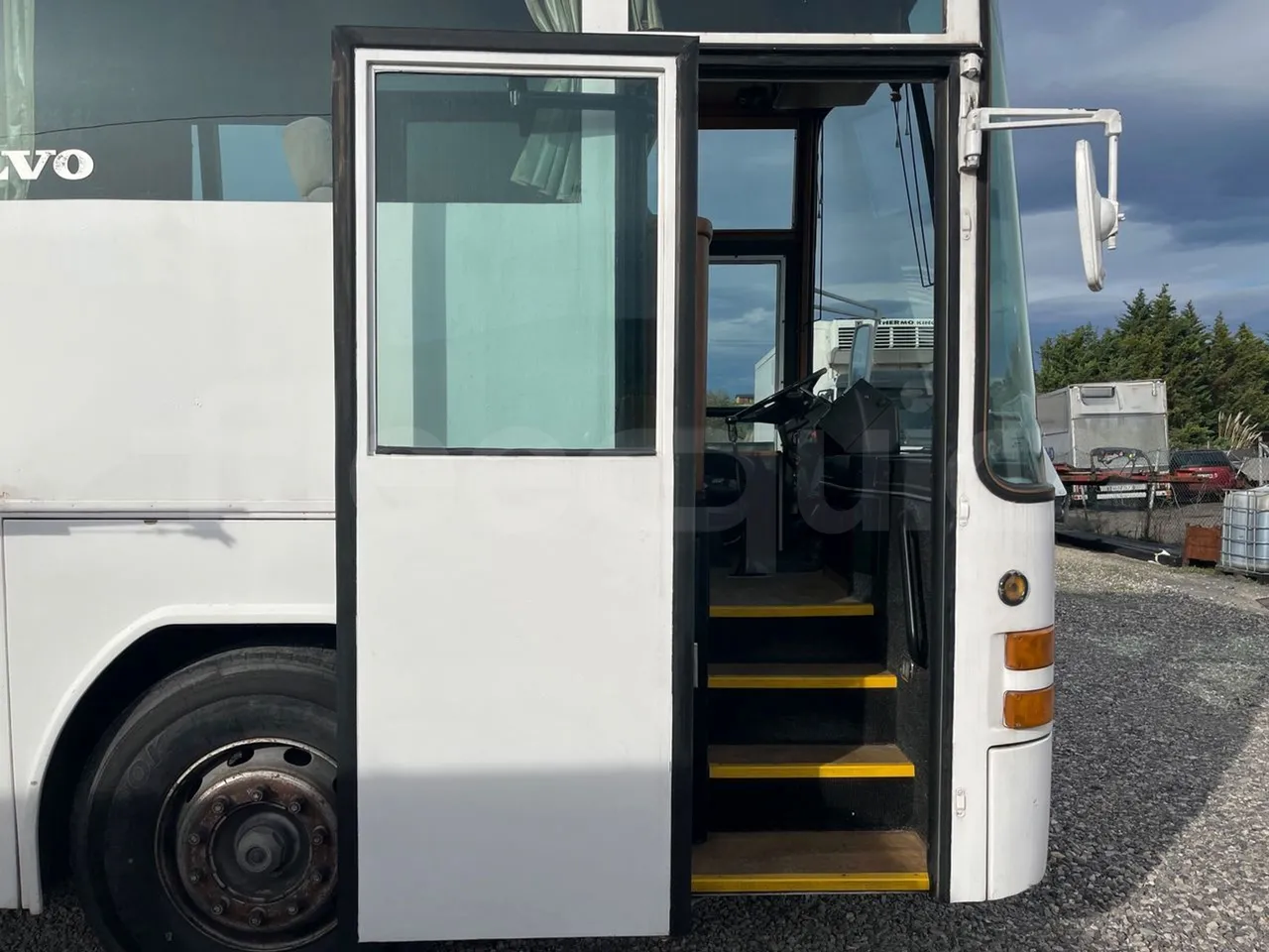 Volvo B10M 55/60 -EUR0-228kW -11.880m - front door 1 open